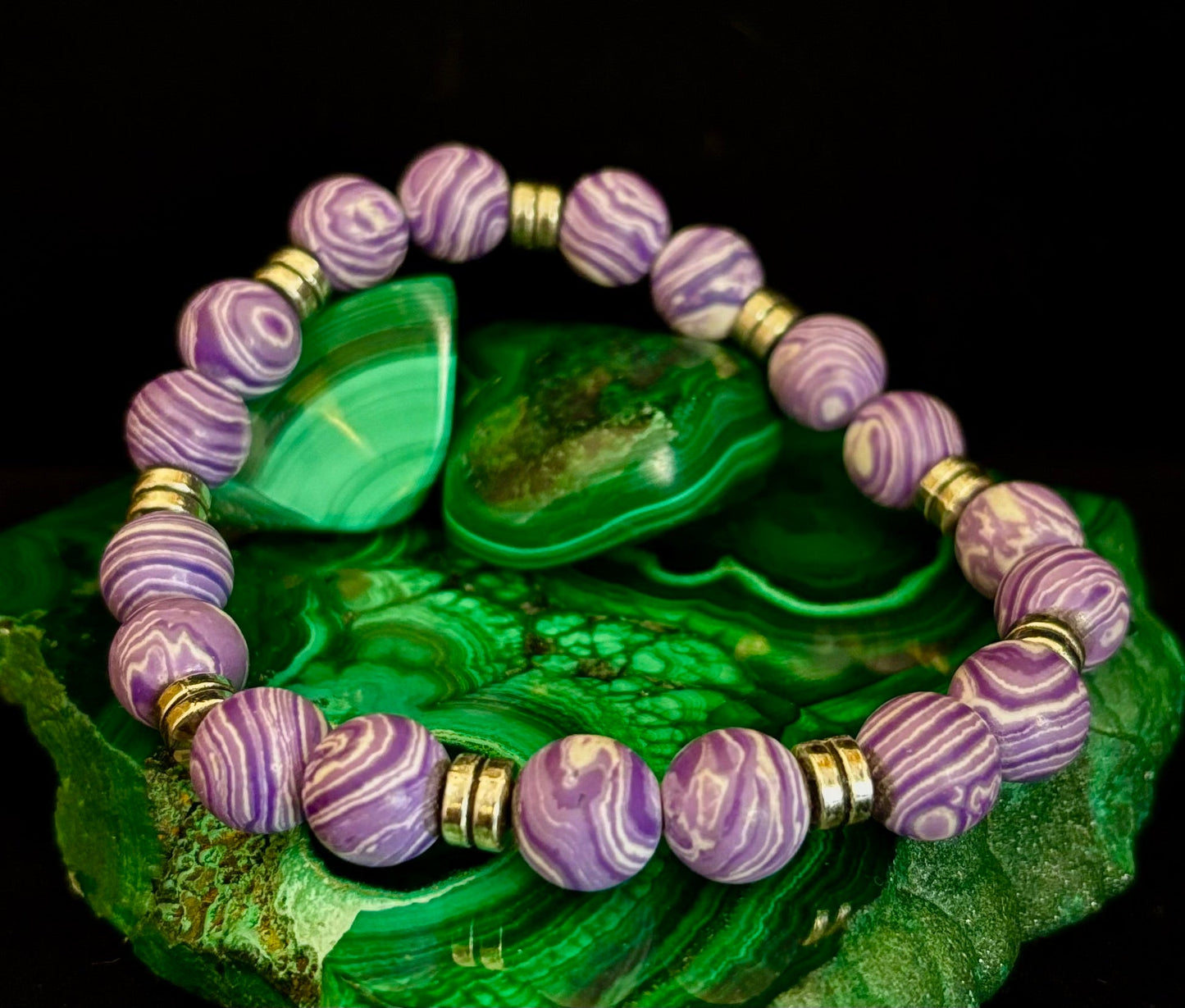 Pulsera Artesanal de Malaquita Morada - 8"-8.5" - Para Muñecas Grandes y Extra Grandes