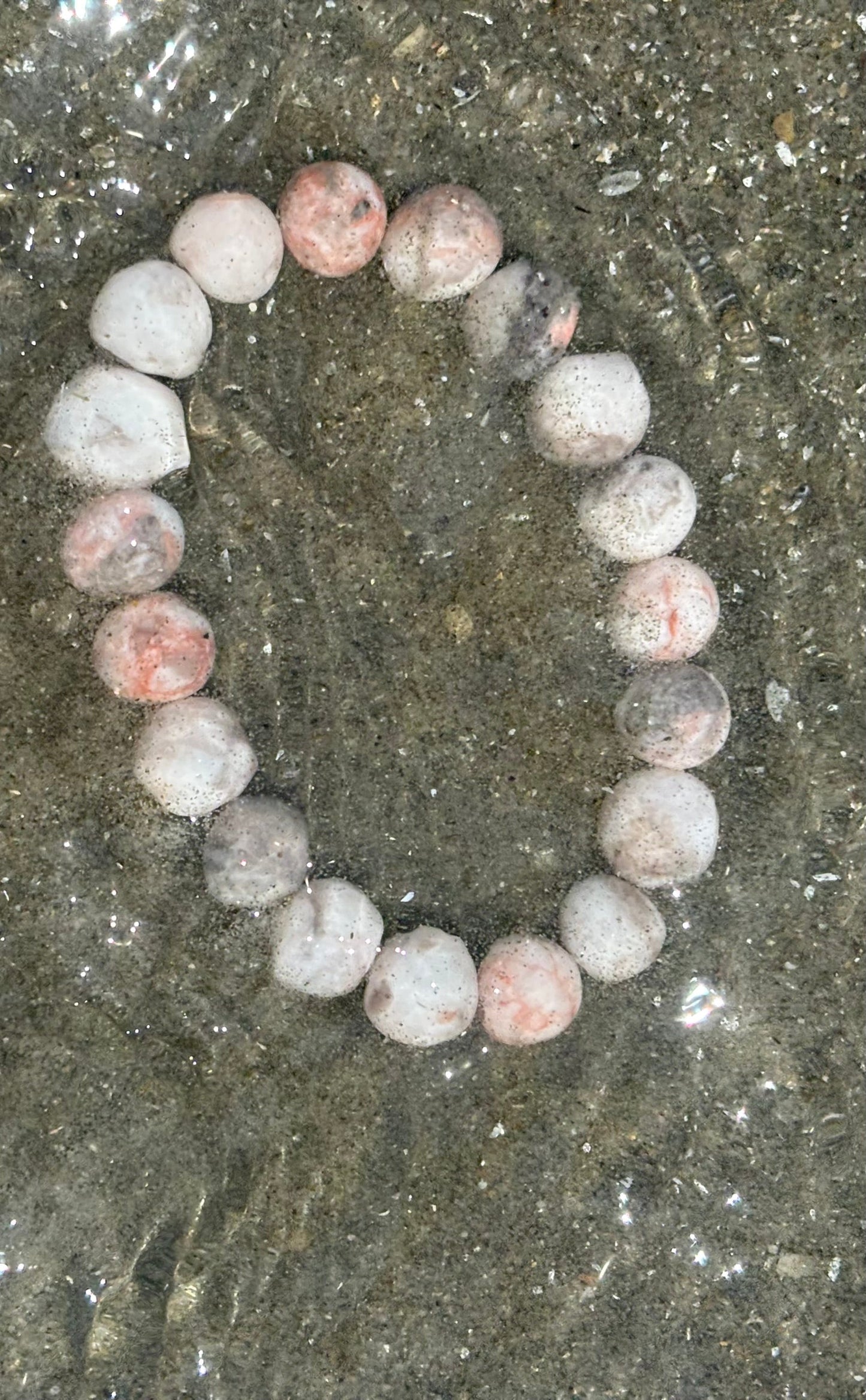 Pulsera de Cuencas Jaspe Cebra Rosa "Vibras Playeras" – Piedra Natural para la Calma, Confianza y Felicidad