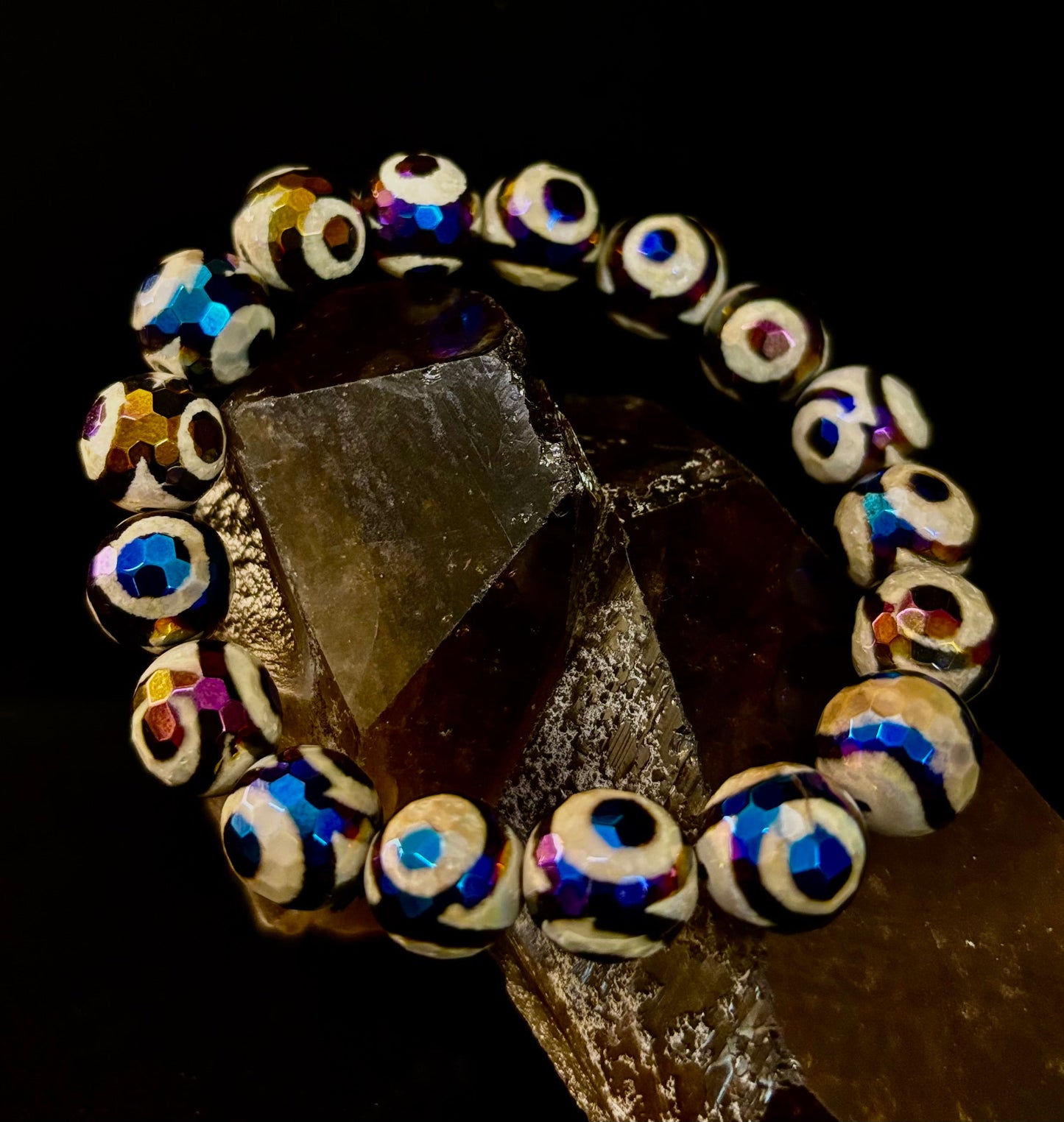 Pulsera de ojo turco de ágata mexicana — Pulsera de cuentas de ágata natural extraída de la tierra inspirada en Puerto Vallarta (12 mm, para muñecas medianas a grandes)