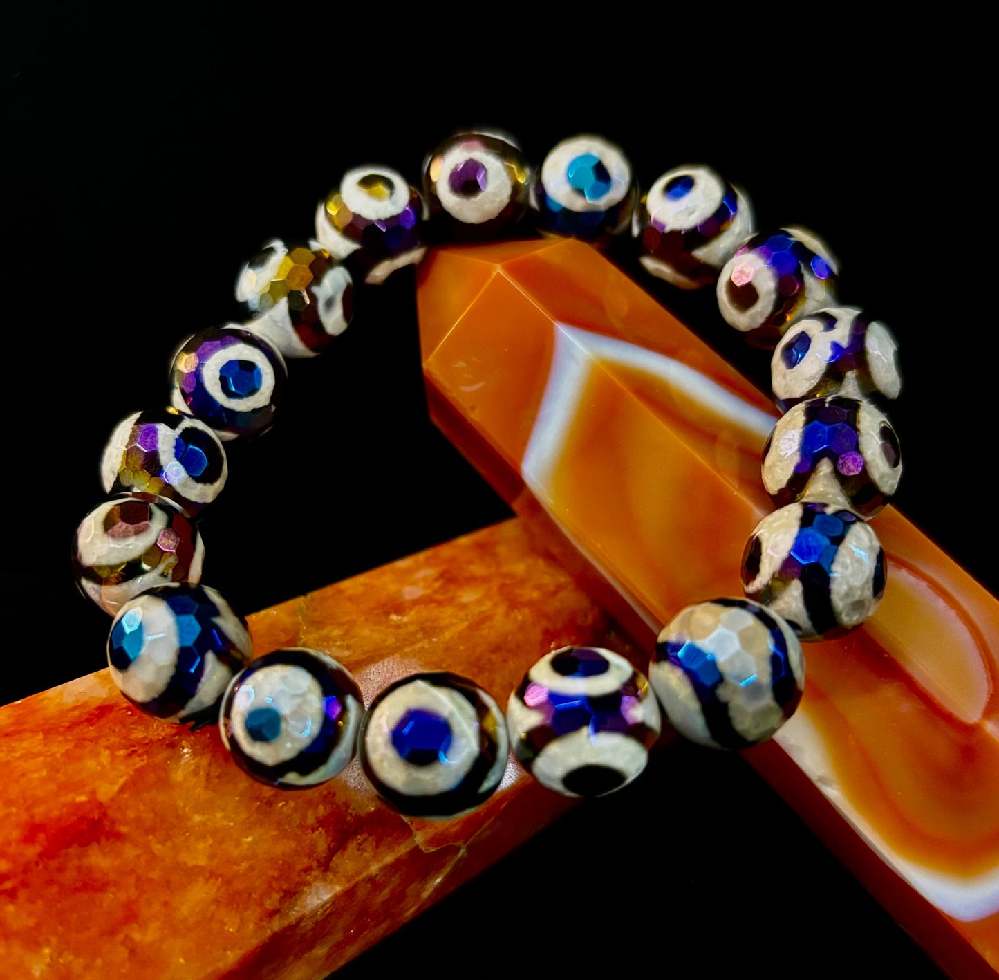 Pulsera de ojo turco de ágata mexicana — Pulsera de cuentas de ágata natural extraída de la tierra inspirada en Puerto Vallarta (12 mm, para muñecas medianas a grandes)
