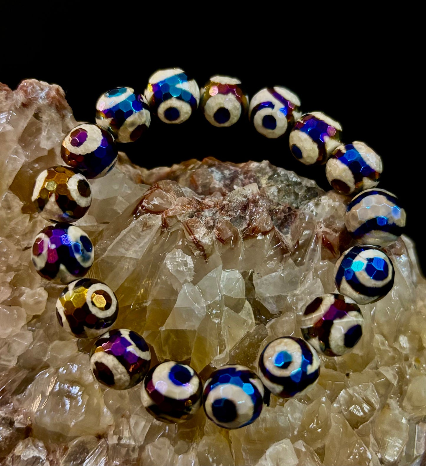 Pulsera de ojo turco de ágata mexicana — Pulsera de cuentas de ágata natural extraída de la tierra inspirada en Puerto Vallarta (12 mm, para muñecas medianas a grandes)