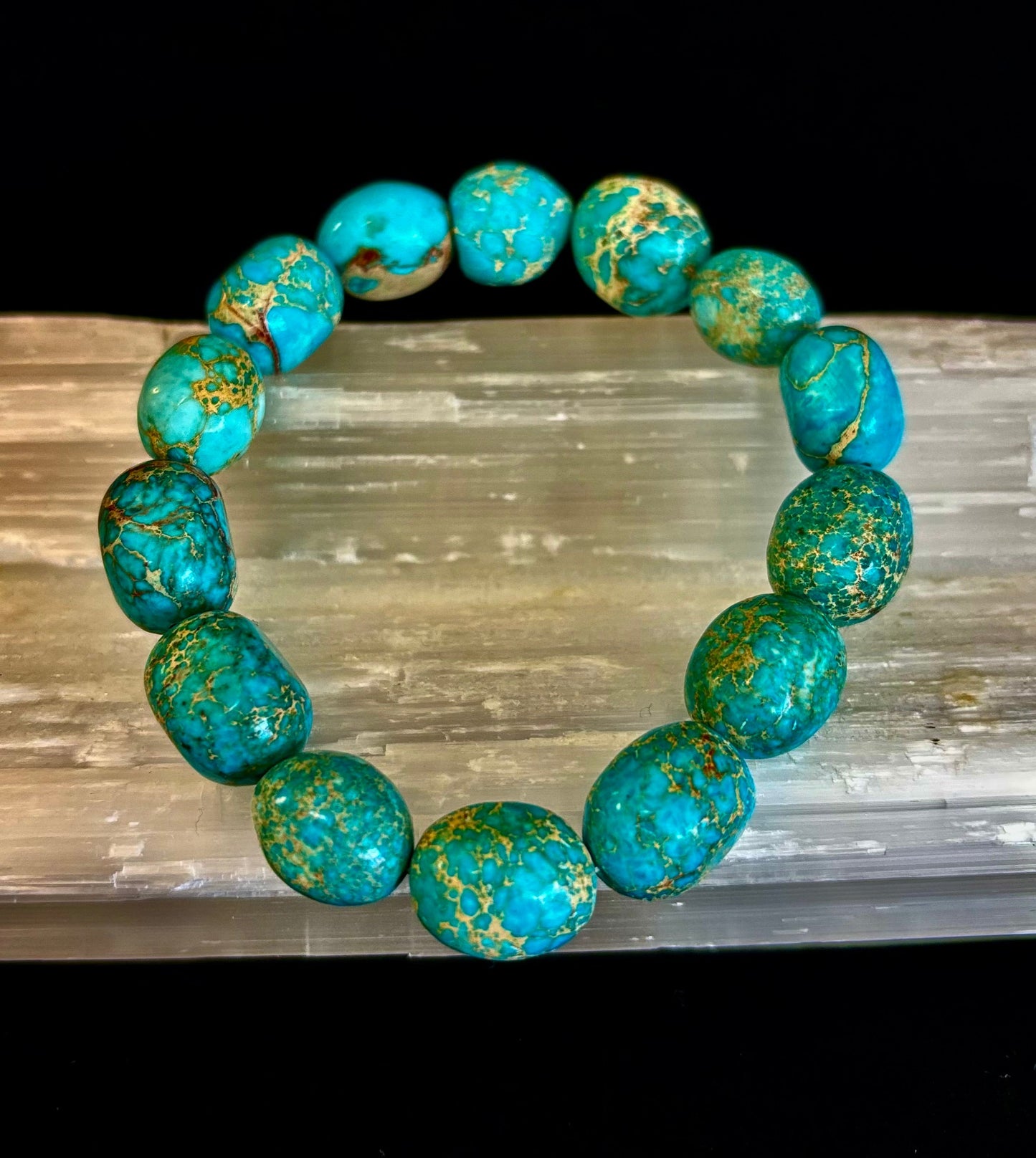Pulsera elástica de pepitas de jaspe imperial — Pulsera llamativa de jaspe verde turquesa natural (para muñecas medianas a grandes)
