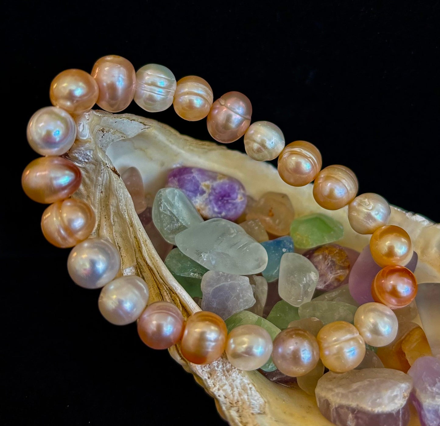 Pulsera elástica de perlas cultivadas de agua dulce — Pulsera de perlas barrocas multicolor para muñecas medianas