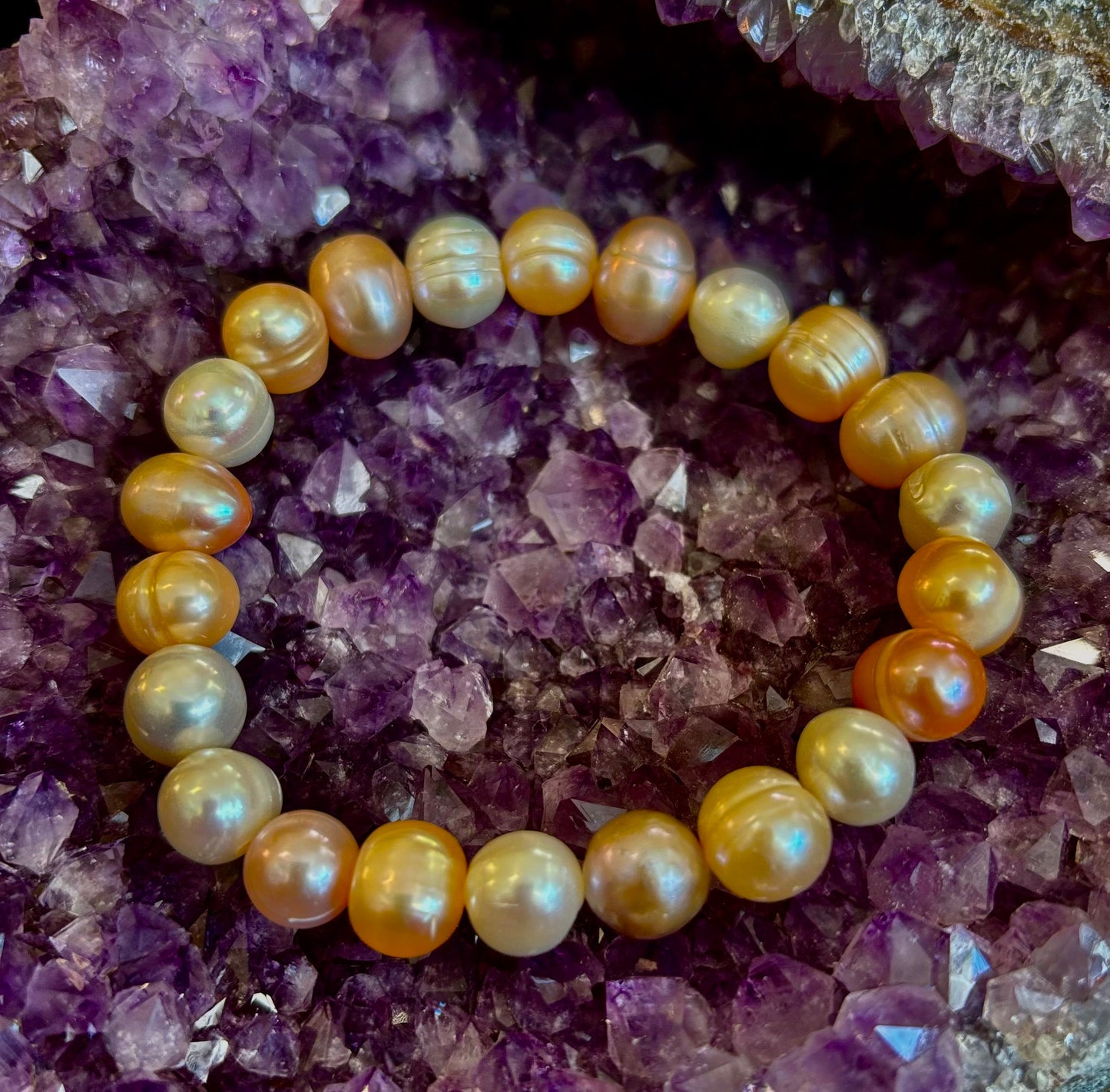 Pulsera elástica de perlas cultivadas de agua dulce — Pulsera de perlas barrocas multicolor para muñecas medianas
