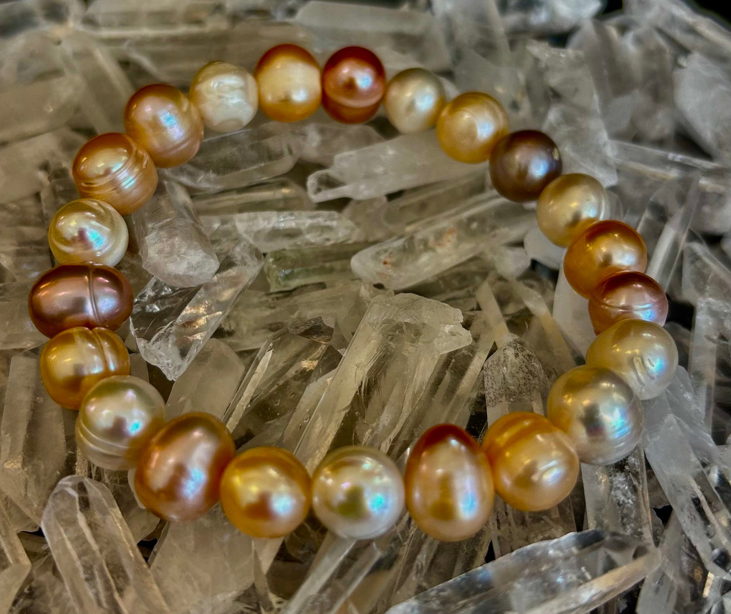 Pulsera elástica de perlas cultivadas de agua dulce — Pulsera de perlas barrocas multicolor para muñecas medianas