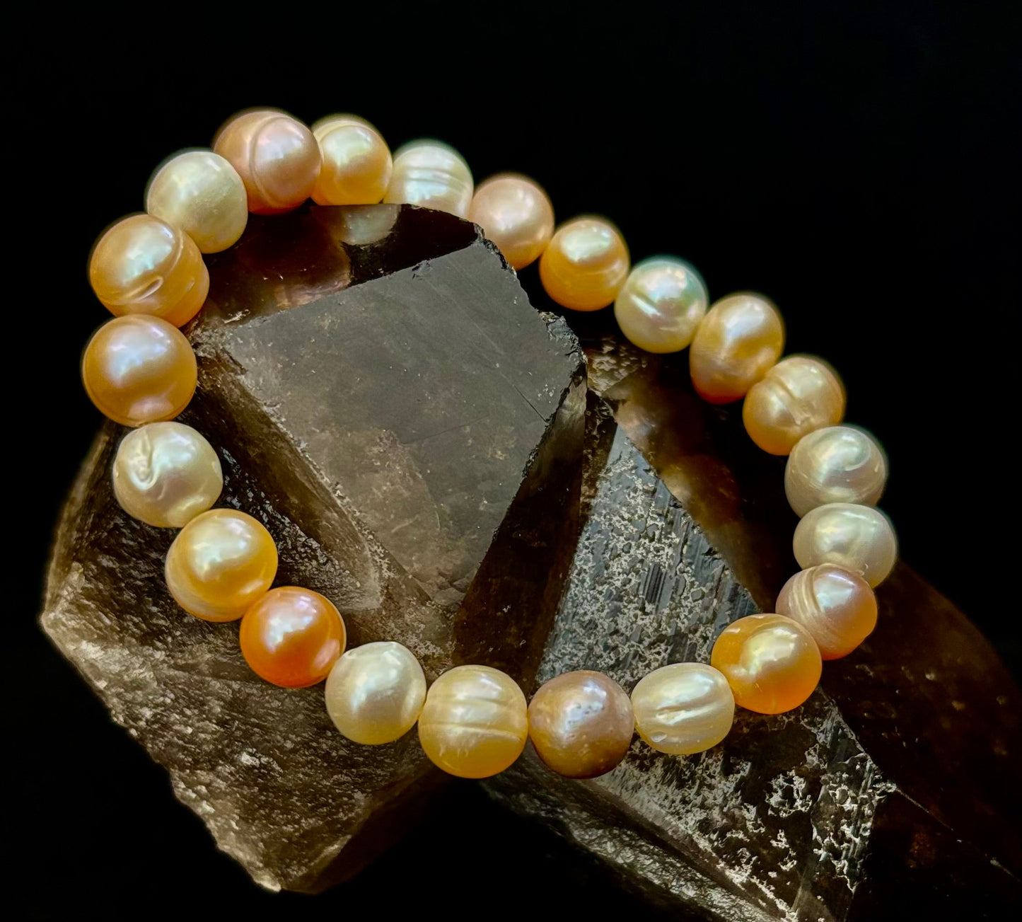 Pulsera elástica de perlas cultivadas de agua dulce — Pulsera de perlas barrocas multicolor para muñecas medianas