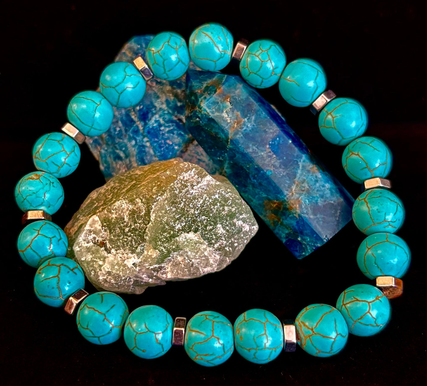 Pulsera de Howlita Turquesa con Separadores de Plata — Hecha a Mano en Puerto Vallarta — Pulsera Elástica de Piedra Natural Calmante (6.75"–7.5" Muñecas Medianas a Grandes)