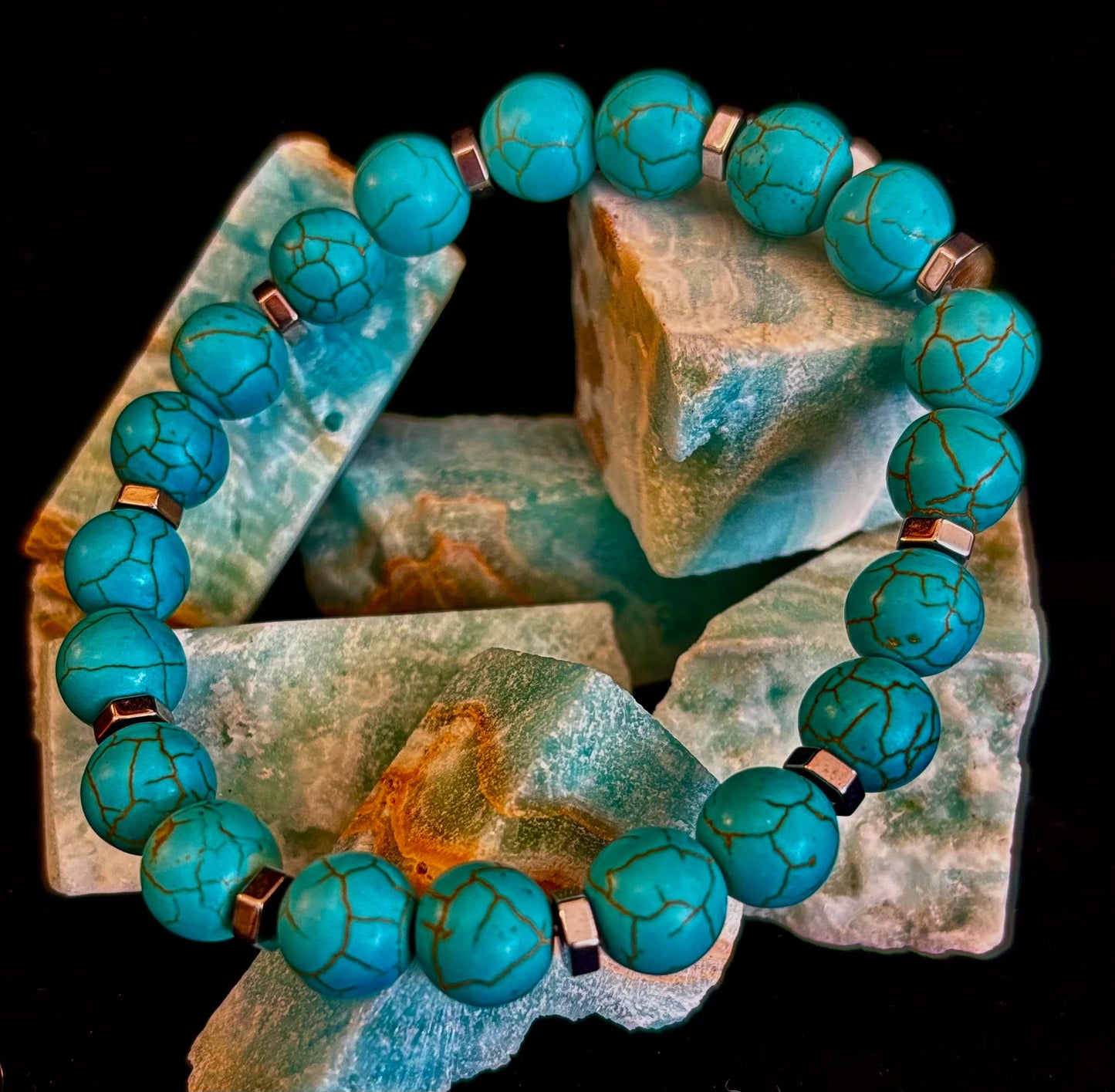 Pulsera de Howlita Turquesa con Separadores de Plata — Hecha a Mano en Puerto Vallarta — Pulsera Elástica de Piedra Natural Calmante (6.75"–7.5" Muñecas Medianas a Grandes)