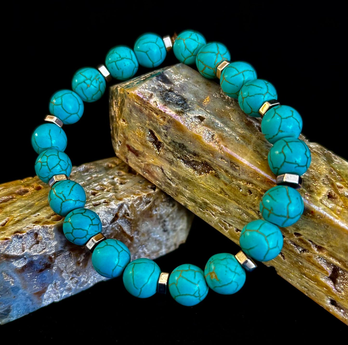 Pulsera de Howlita Turquesa con Separadores de Plata — Hecha a Mano en Puerto Vallarta — Pulsera Elástica de Piedra Natural Calmante (6.75"–7.5" Muñecas Medianas a Grandes)