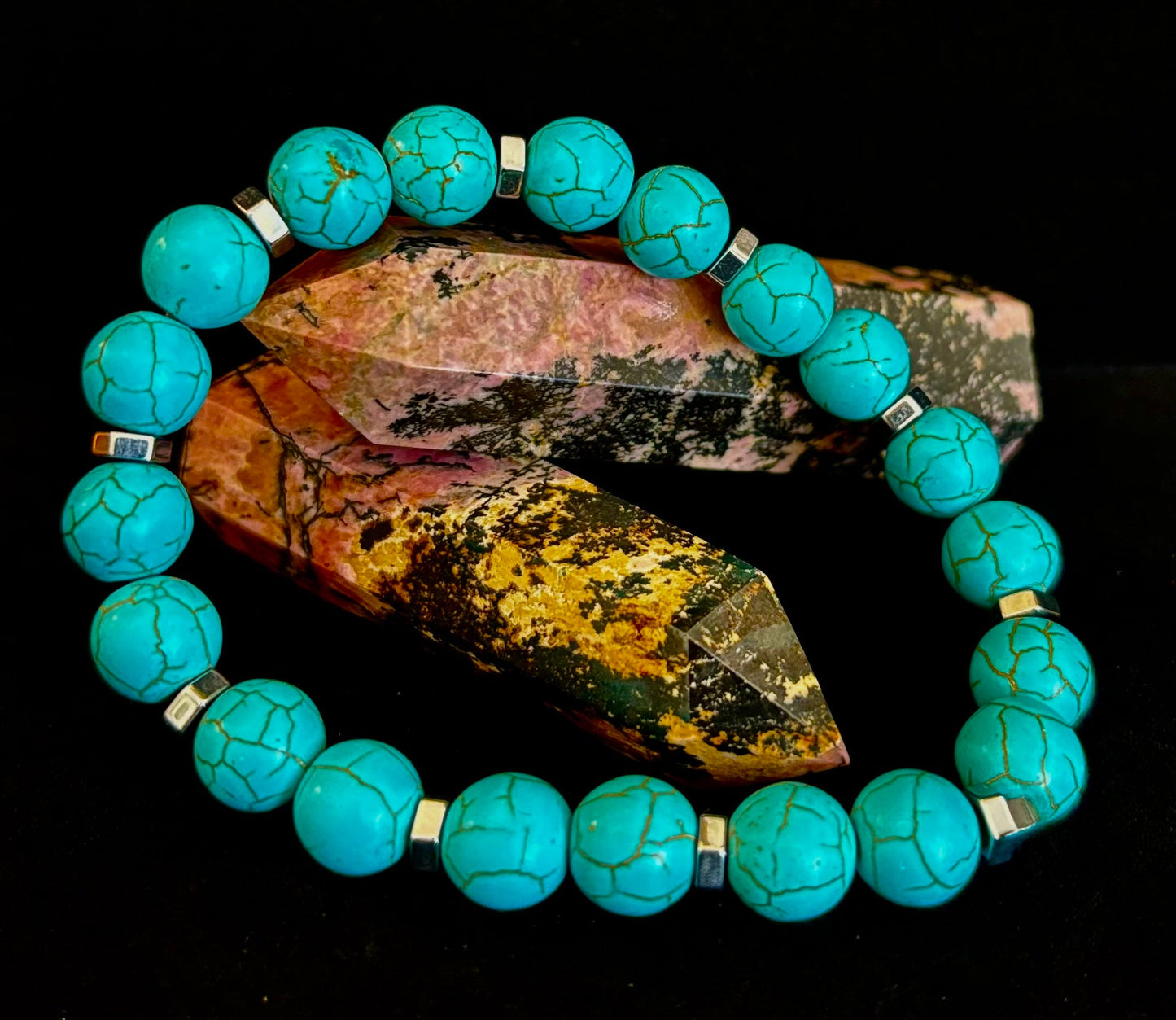 Pulsera de Howlita Turquesa con Separadores de Plata — Hecha a Mano en Puerto Vallarta — Pulsera Elástica de Piedra Natural Calmante (6.75"–7.5" Muñecas Medianas a Grandes)