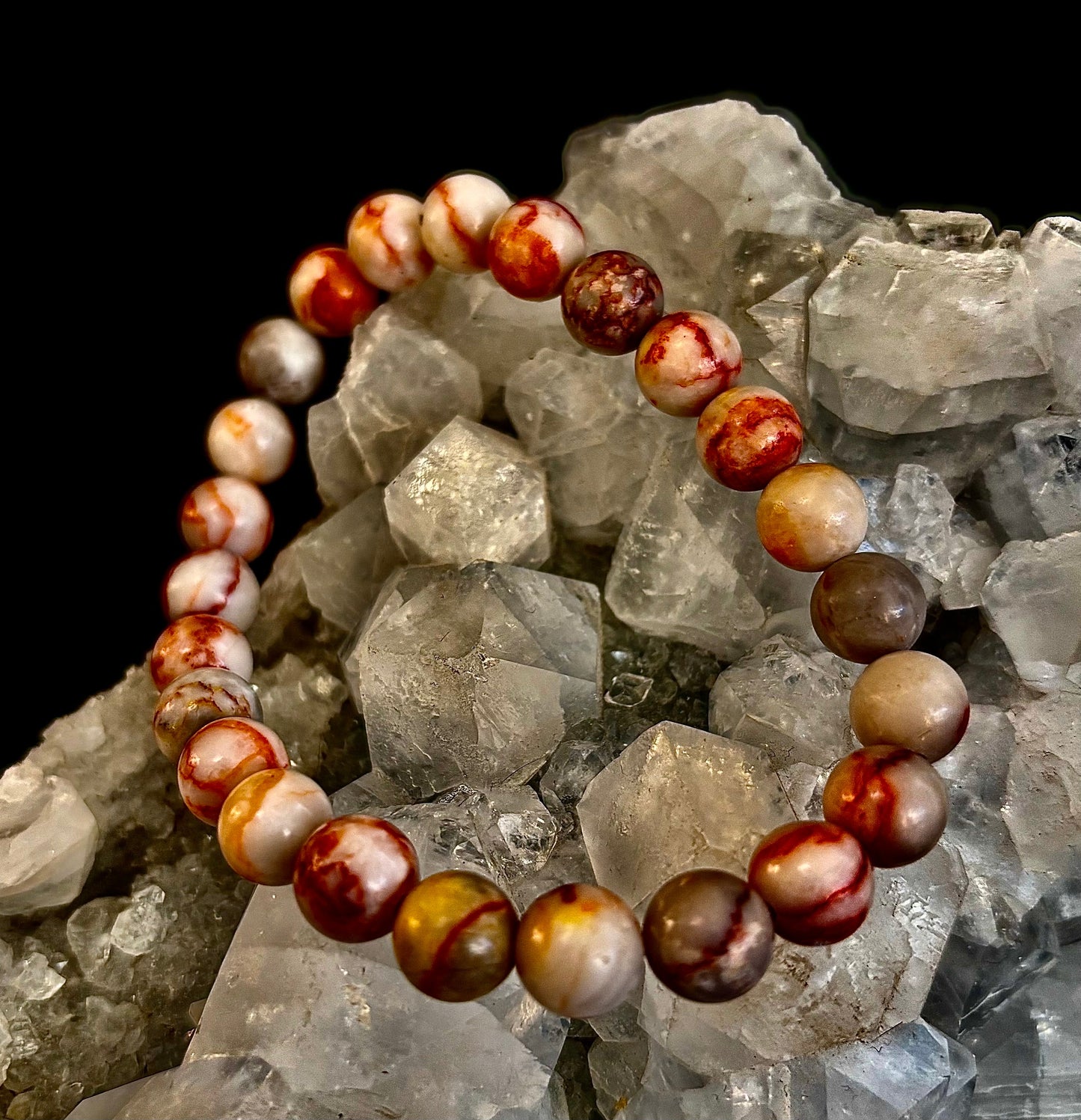 Pulsera de jaspe veteado rojo — Pulsera elástica de jaspe natural curativo para fuerza y enraizamiento