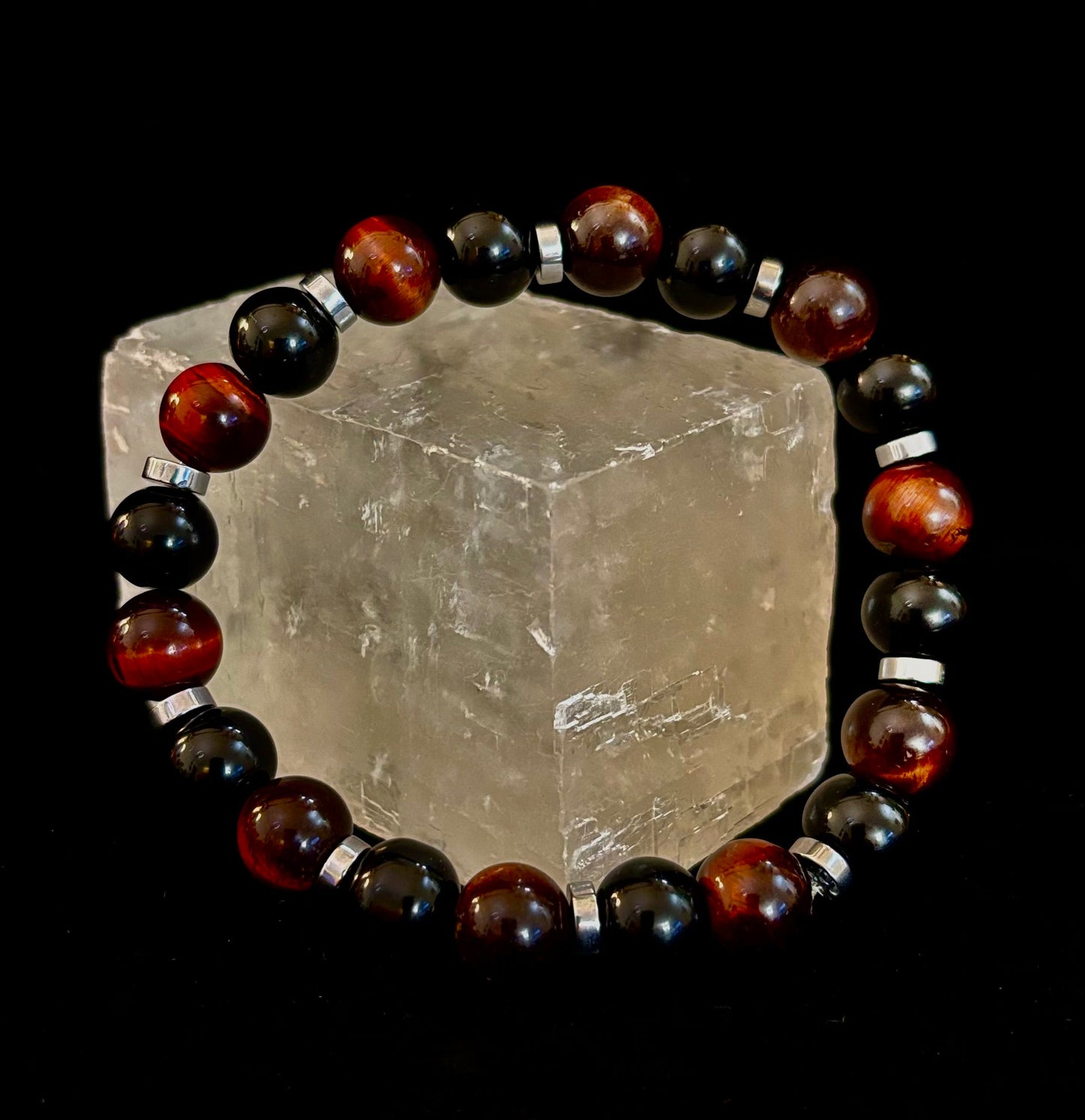 Pulsera energética Ojo de Tigre y Ónix Negro — Hecha a mano en Puerto Vallarta, México — Pulsera de piedras de protección y confianza para muñecas grandes