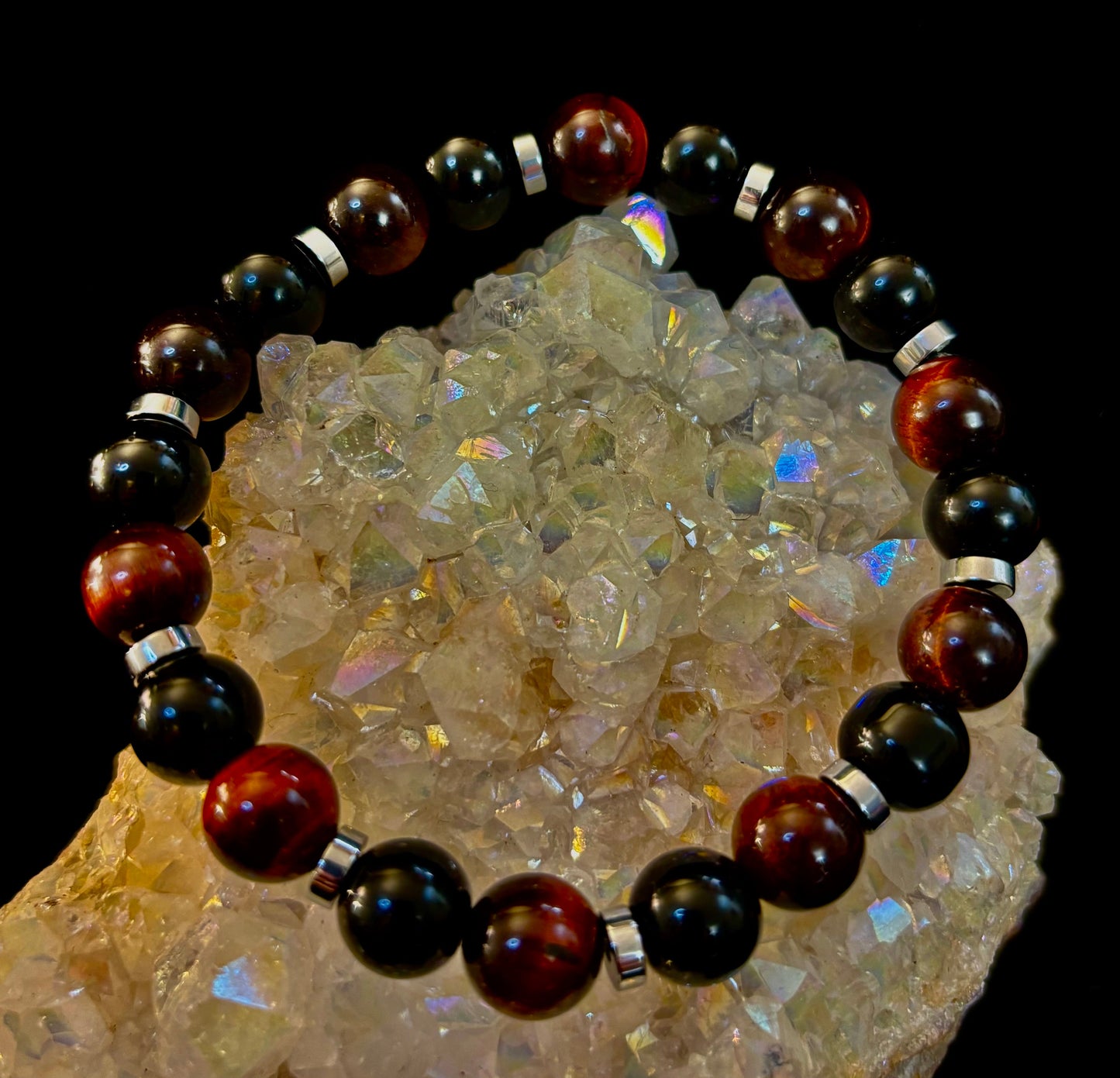 Pulsera energética Ojo de Tigre y Ónix Negro — Hecha a mano en Puerto Vallarta, México — Pulsera de piedras de protección y confianza para muñecas grandes