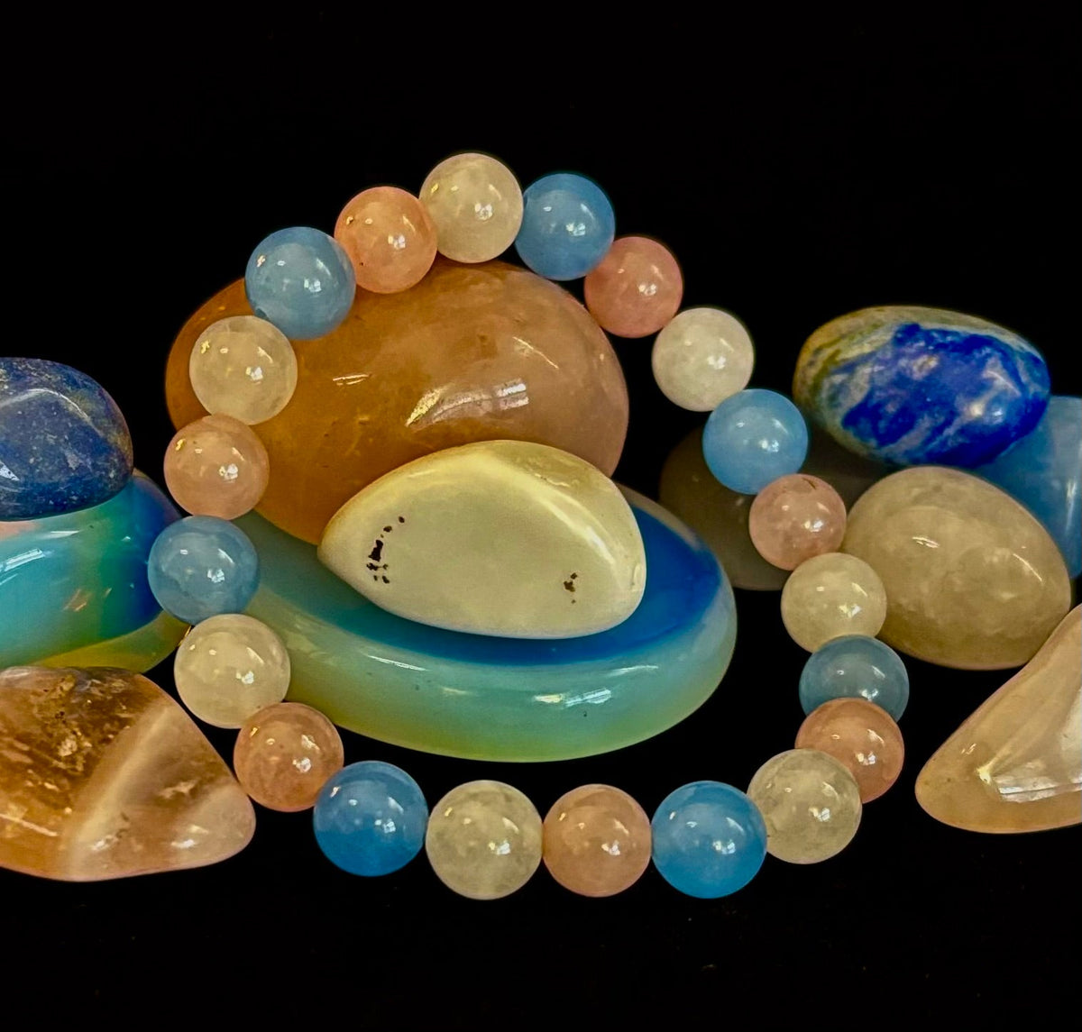 Pulsera Trans de Orgullo y Concientización – Cuentas Pulidas Rosas, Blancas y Azules