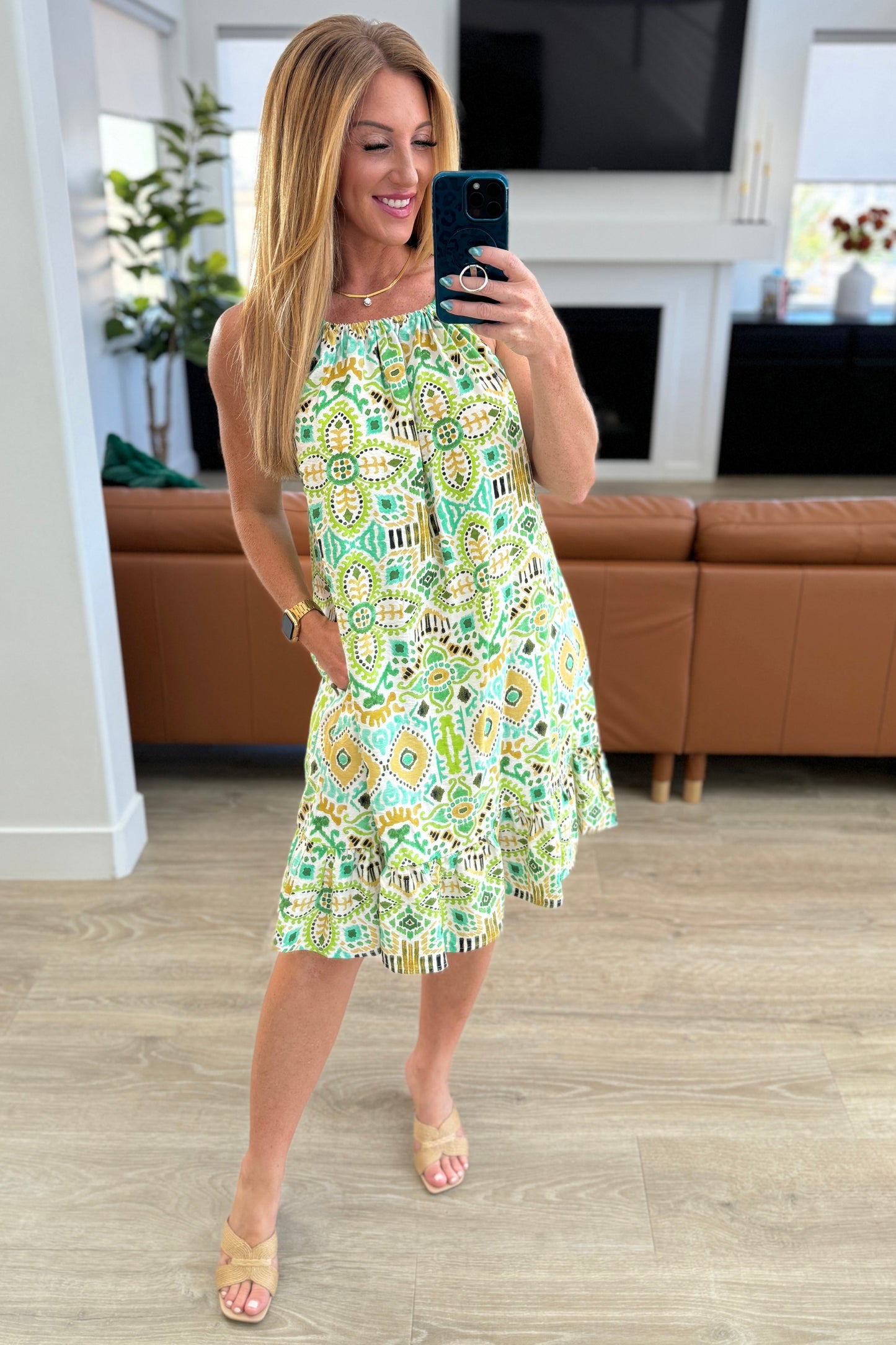 Vestido sin mangas As You Walk On By color lima