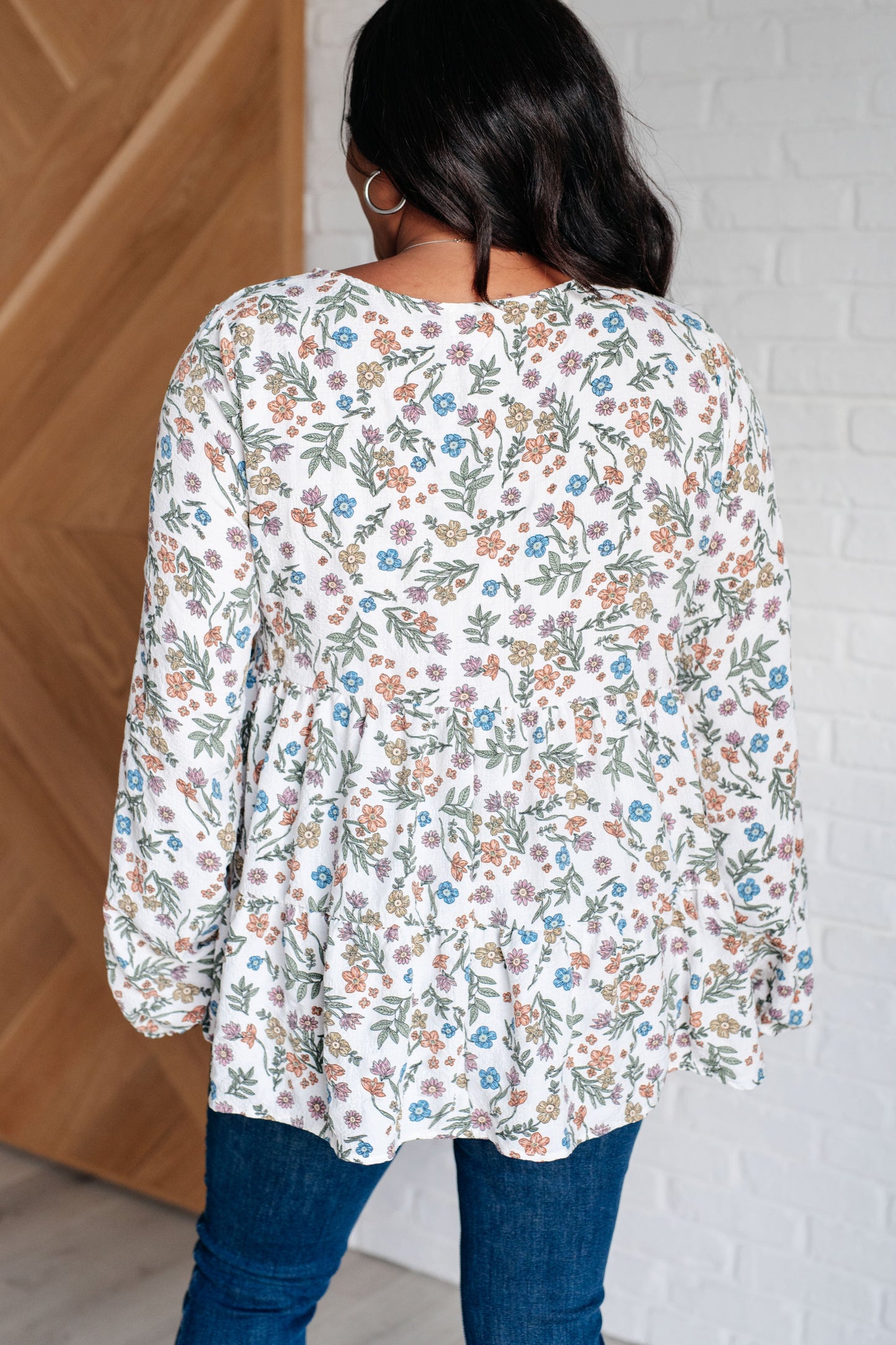 Blusa floral de cuello en V I Think I Can