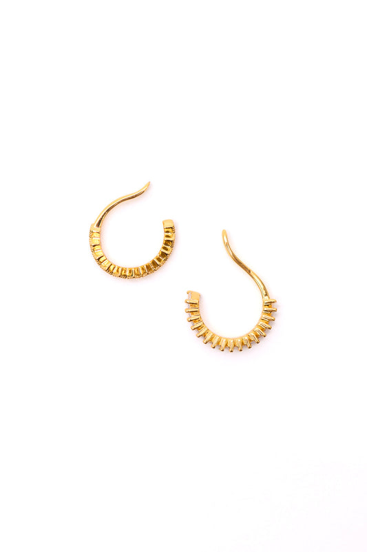 Set de aretes tipo ear cuff en oro "In This Together"