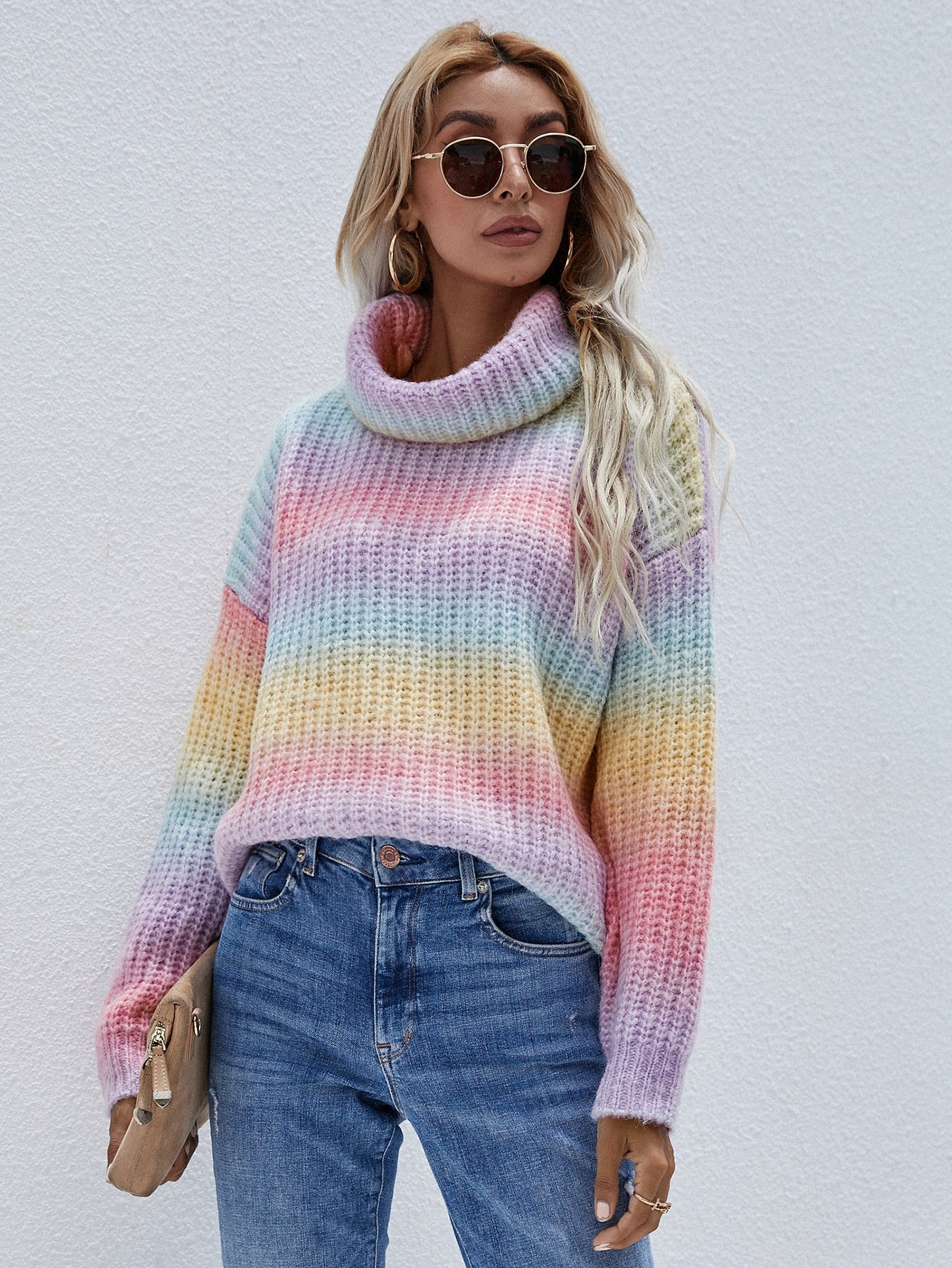 Suéter de punto con cuello vuelto y diseño tie-dye