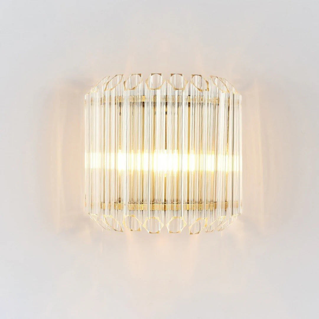 Aplique de pared moderno de latón con varillas de cristal