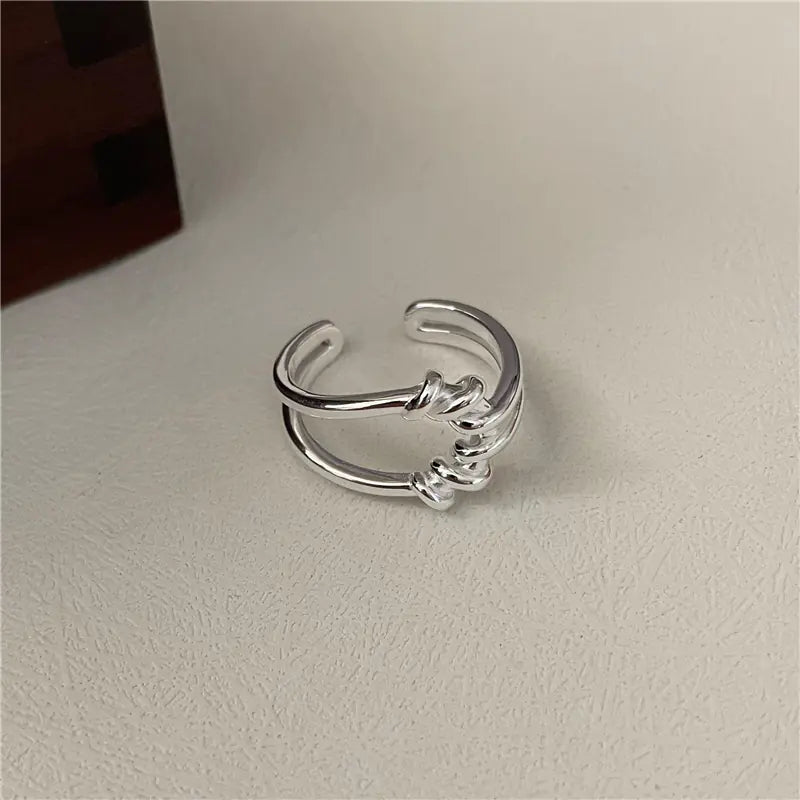 Anillo Trenzado Nudo para Mujer - Accesorio de Moda