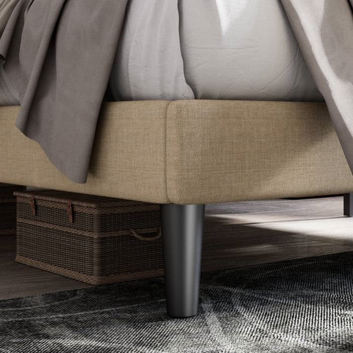 Base de cama tipo plataforma King con altura ajustable y cabecero tapizado en color beige