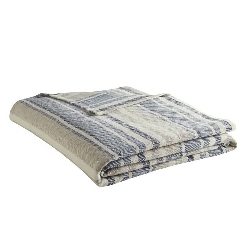 Manta Ligera de Algodón con Rayas Chevron, Color Azul Marino, Beige y Crema, Tamaño King