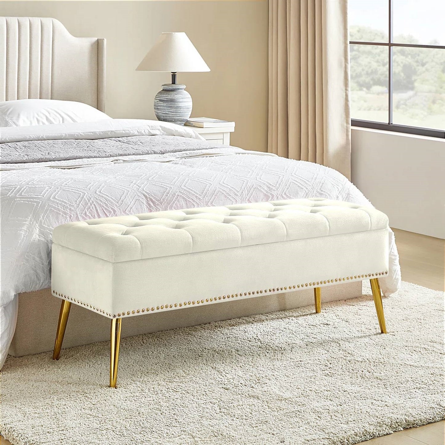 Banco de almacenamiento para cama Mid-Century Modern con asiento de terciopelo color marfil y patas doradas