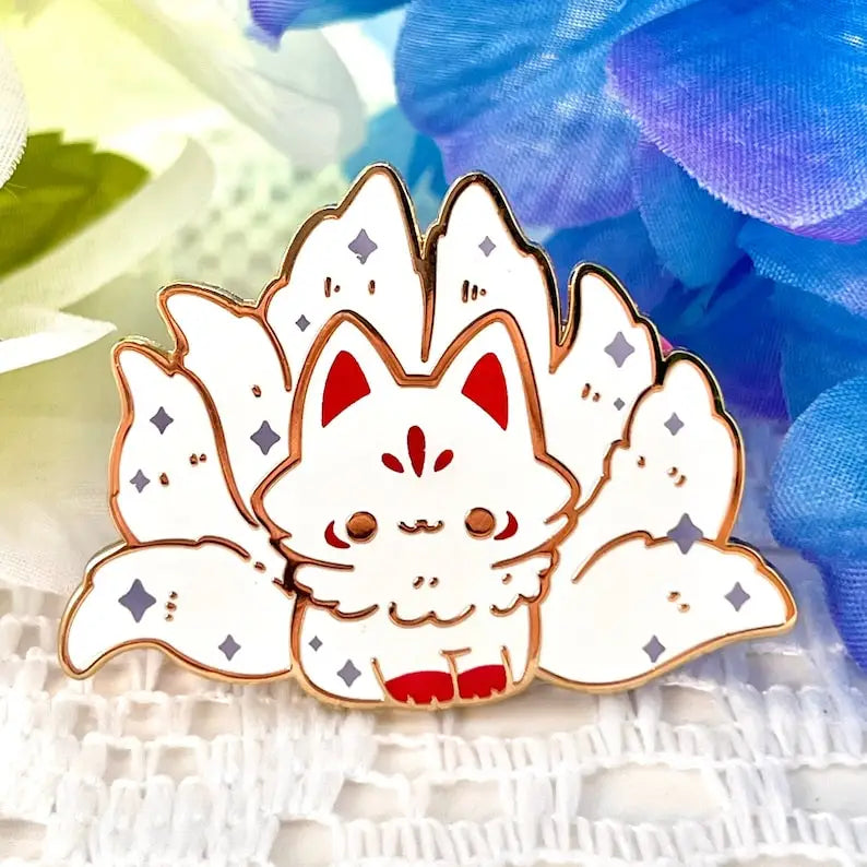 Pin de esmalte duro Kitsune Kawaii