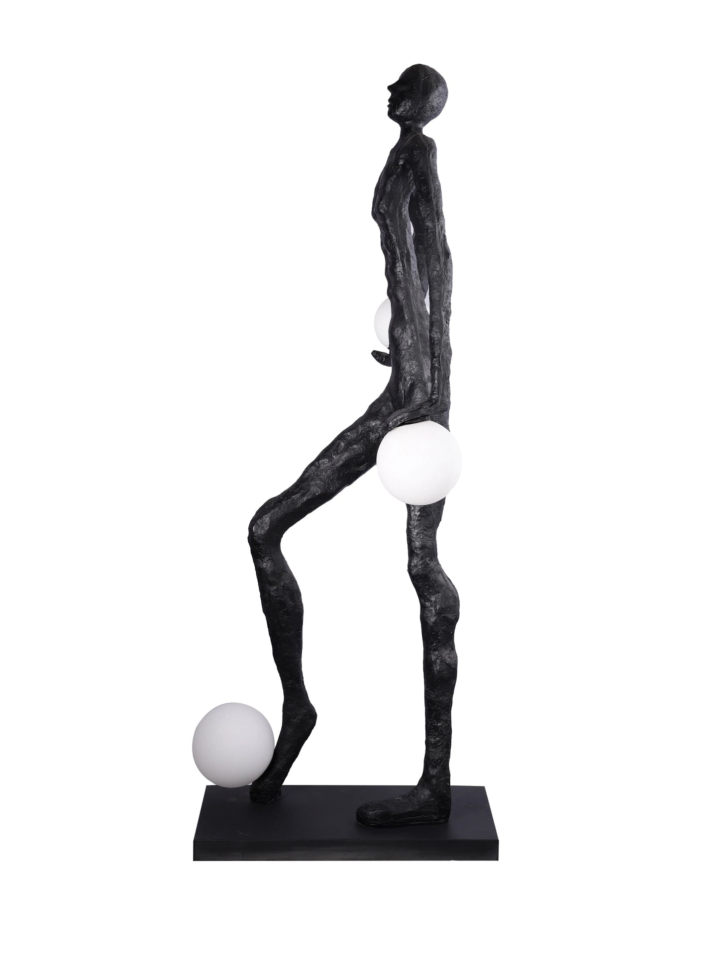 Lámpara de pie con figura de futbolista y escultura