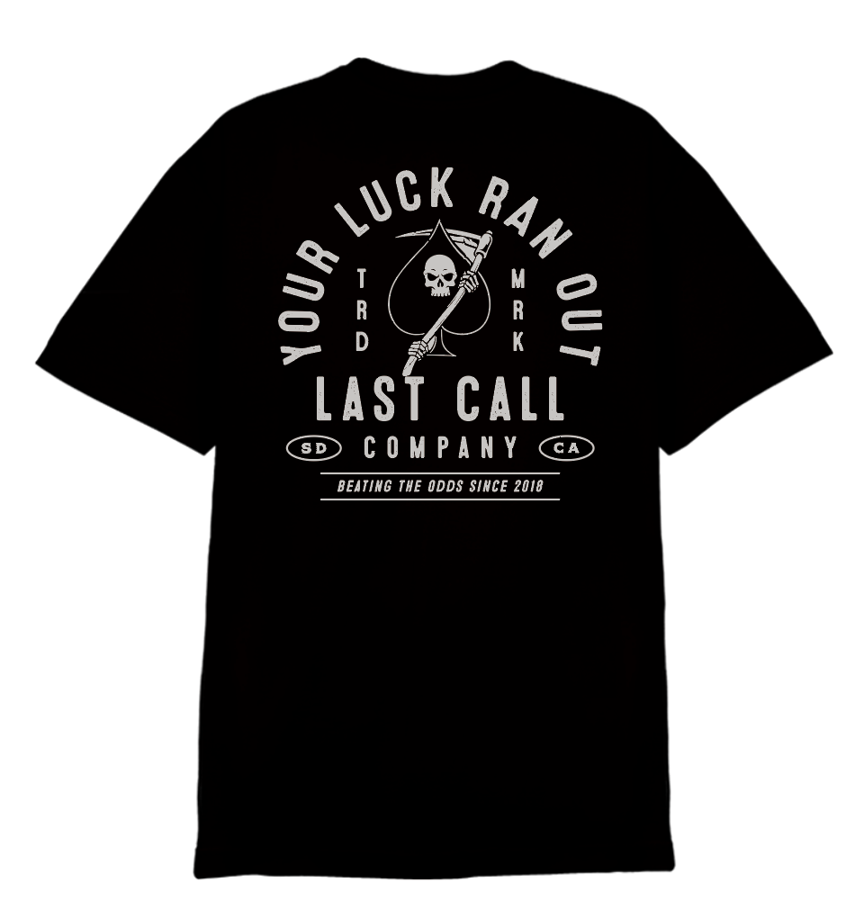 Camiseta Last Call Co. Luck Badge de manga corta