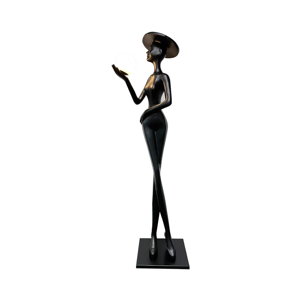 Lámpara de pie con figura escultural Lexa