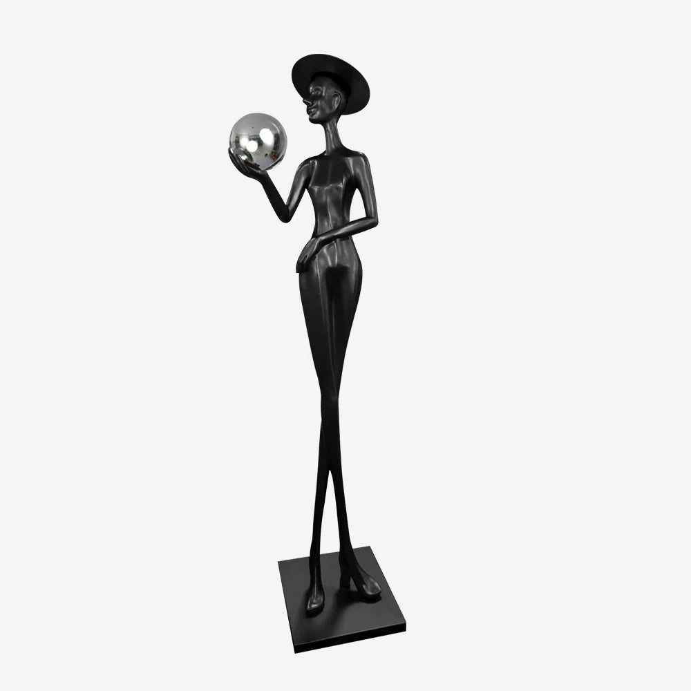 Lámpara de pie con figura escultural Lexa