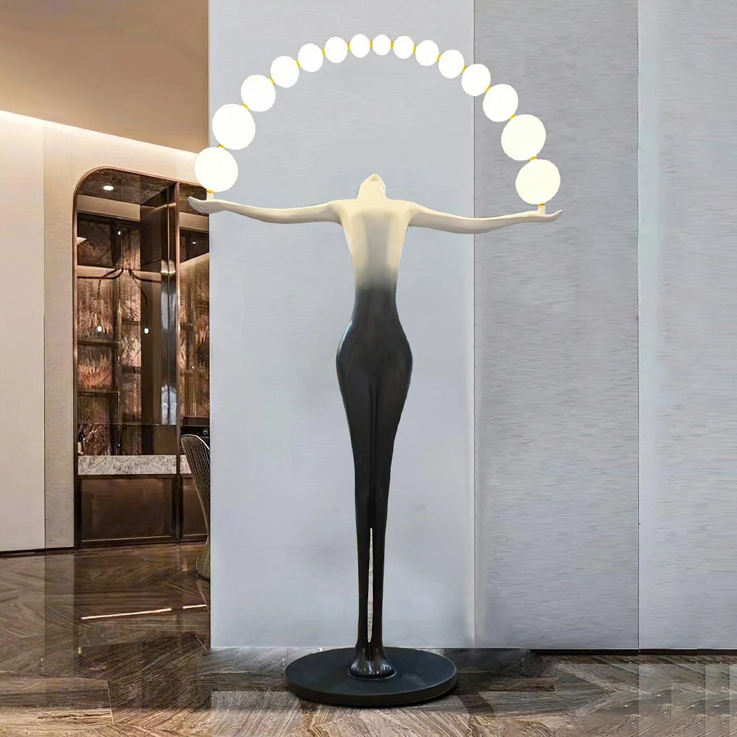 Lámpara de pie Liberty Sculpture Figure