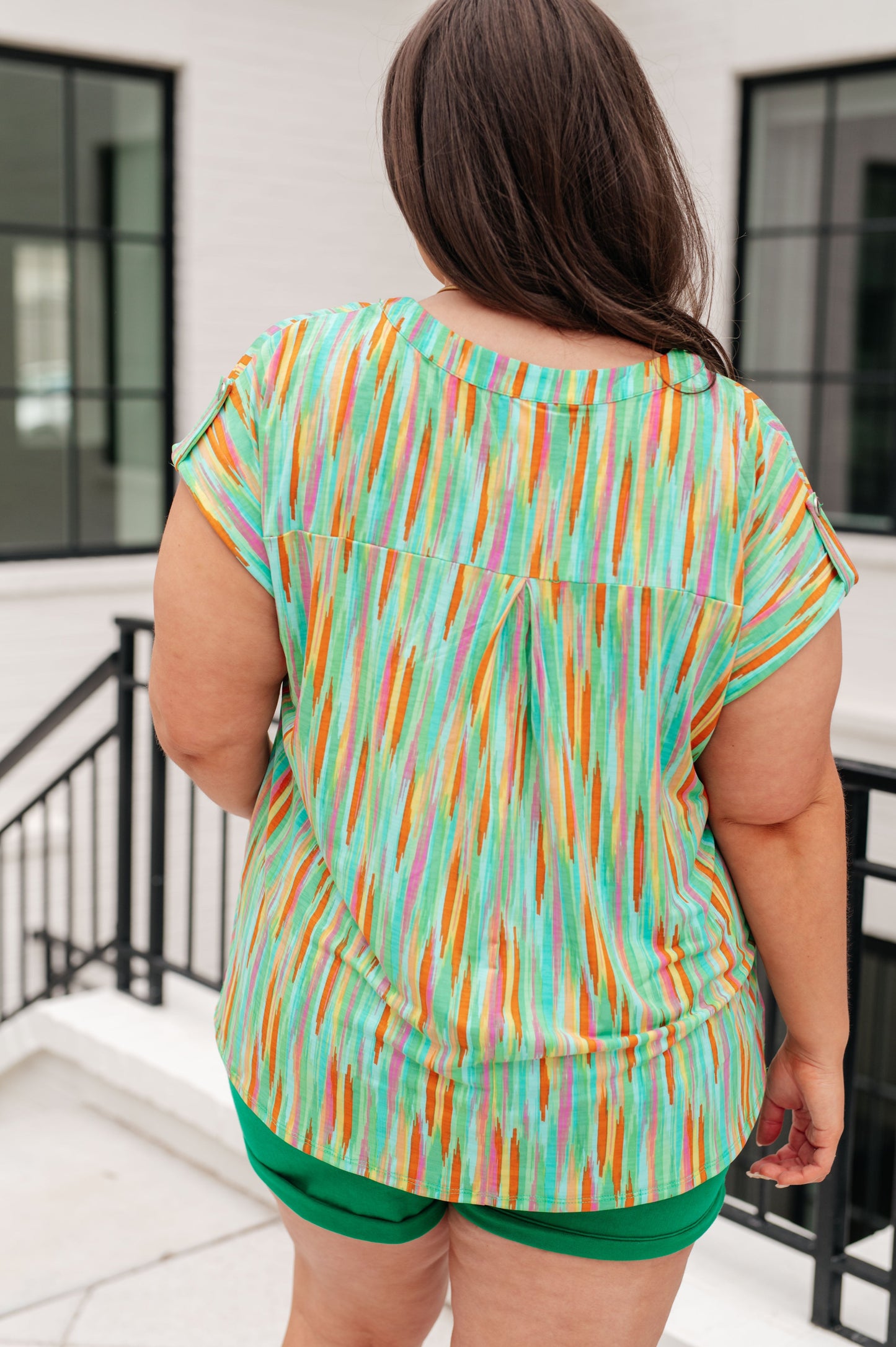 Top Lizzy de manga casquillo a rayas multicolor lima y esmeralda