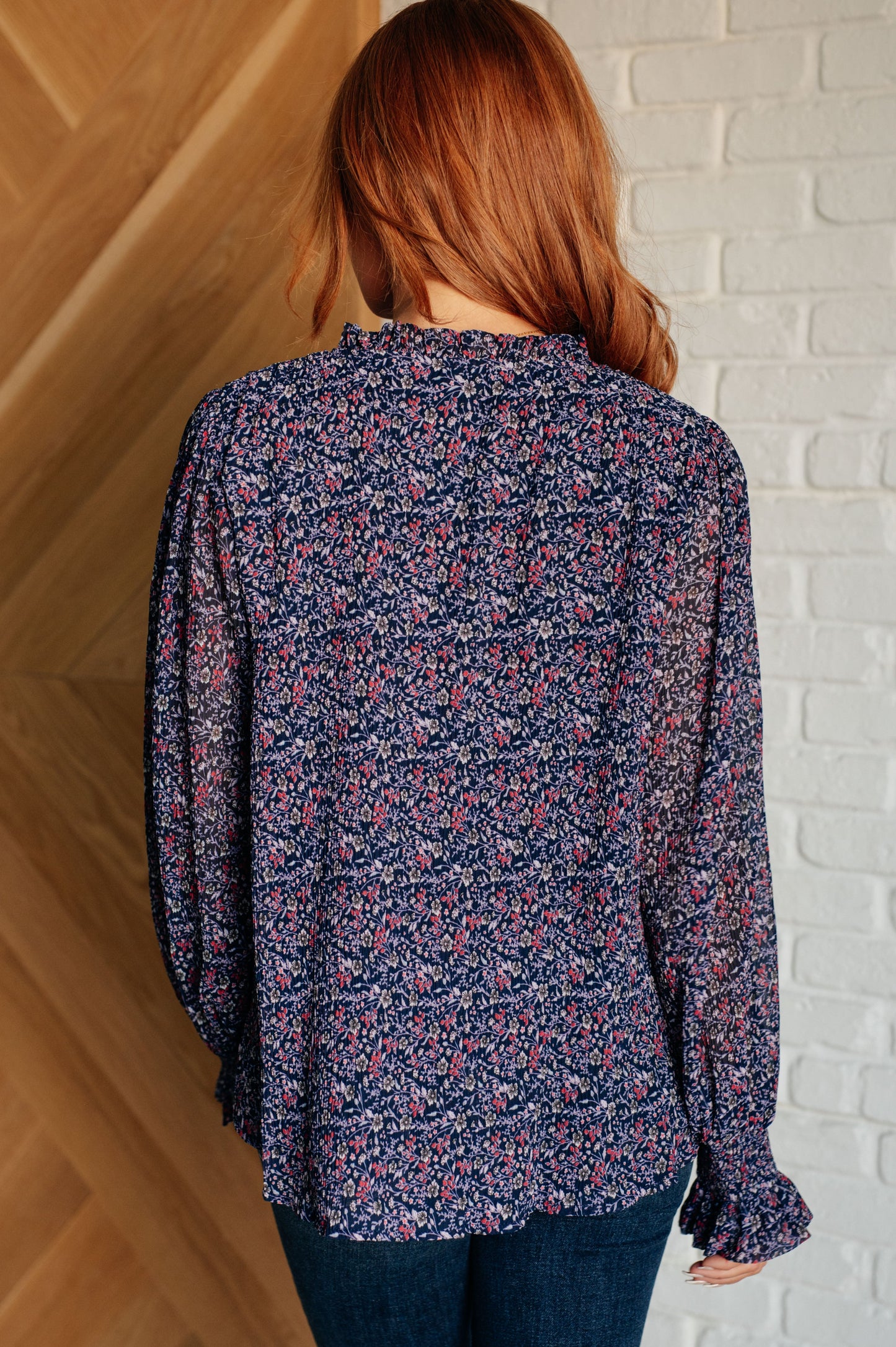 Blusa Lucid Dream con volantes en el cuello, color azul marino