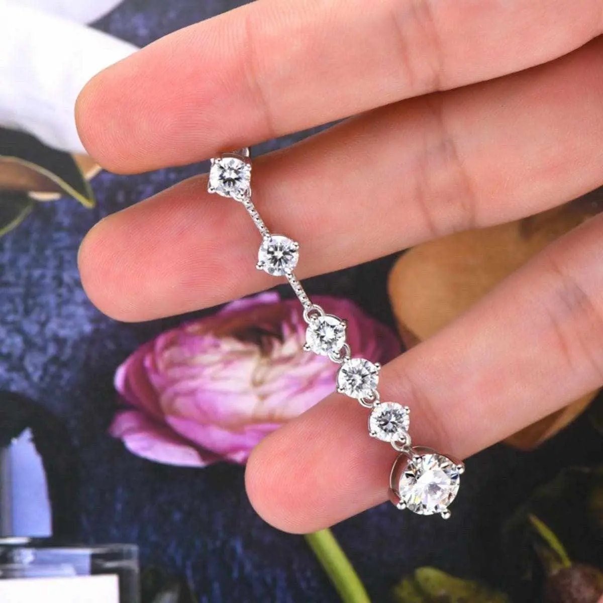 T-Shirts Trendsi just arrived - Luxurious Moissanite Silver Earrings