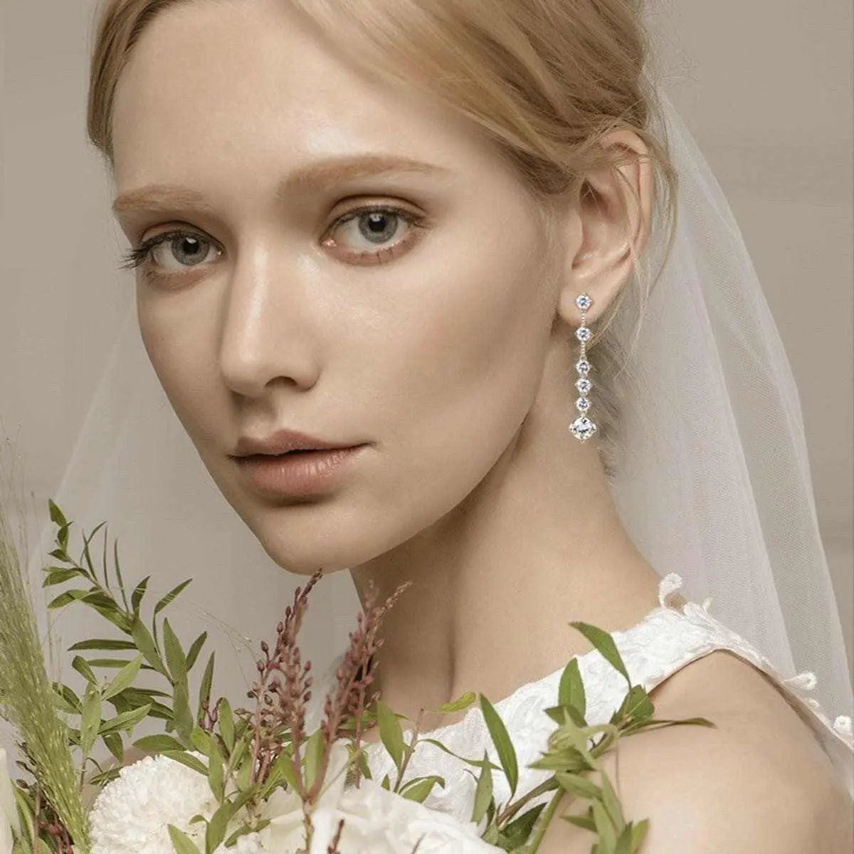 T-Shirts Trendsi just arrived - Luxurious Moissanite Silver Earrings