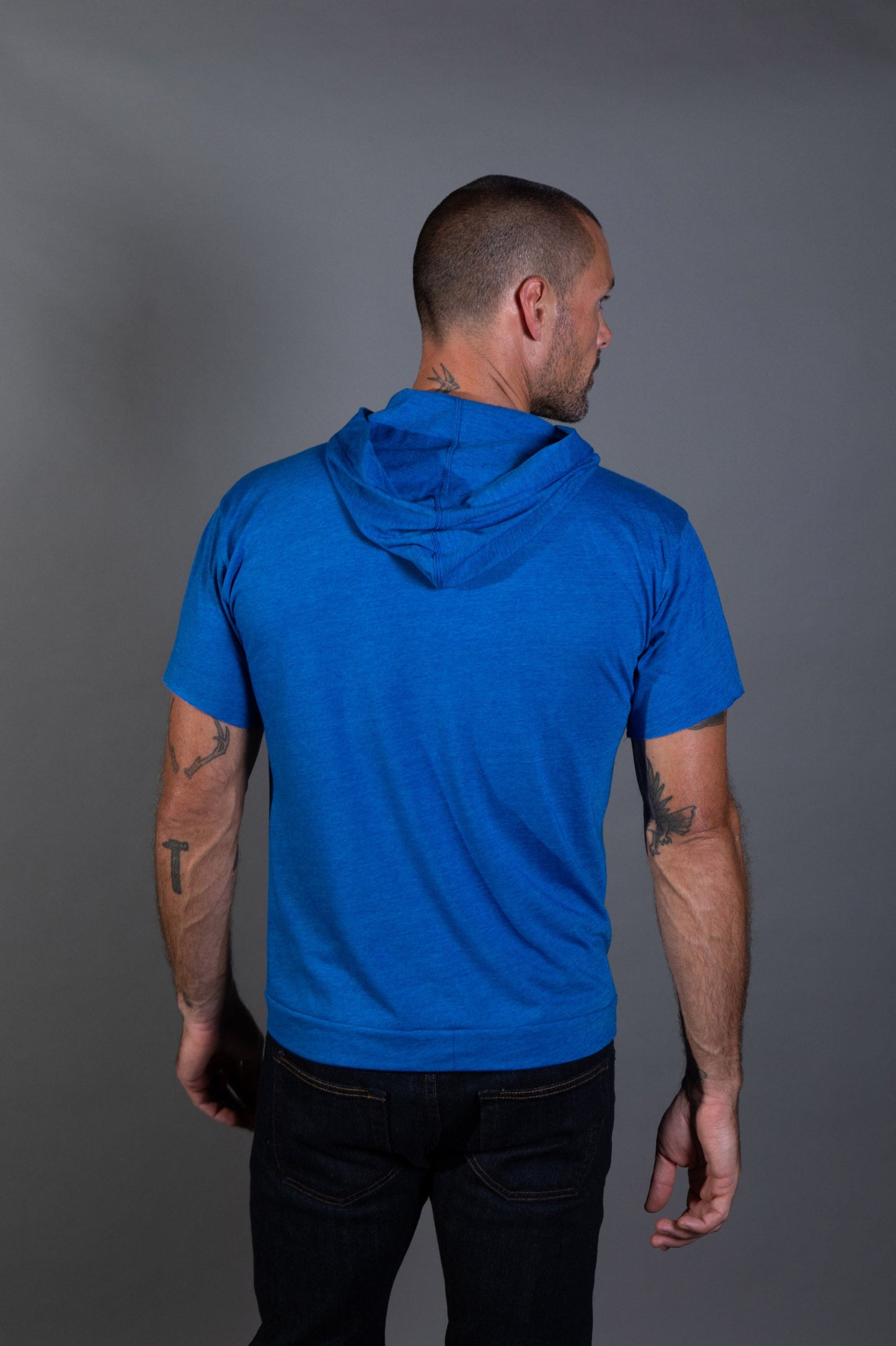 Sudadera con capucha de manga corta de mezcla de lino para hombre