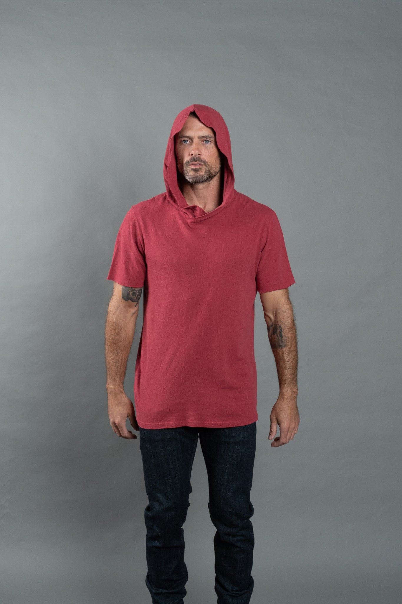 Sudadera con capucha de manga corta de mezcla de lino para hombre