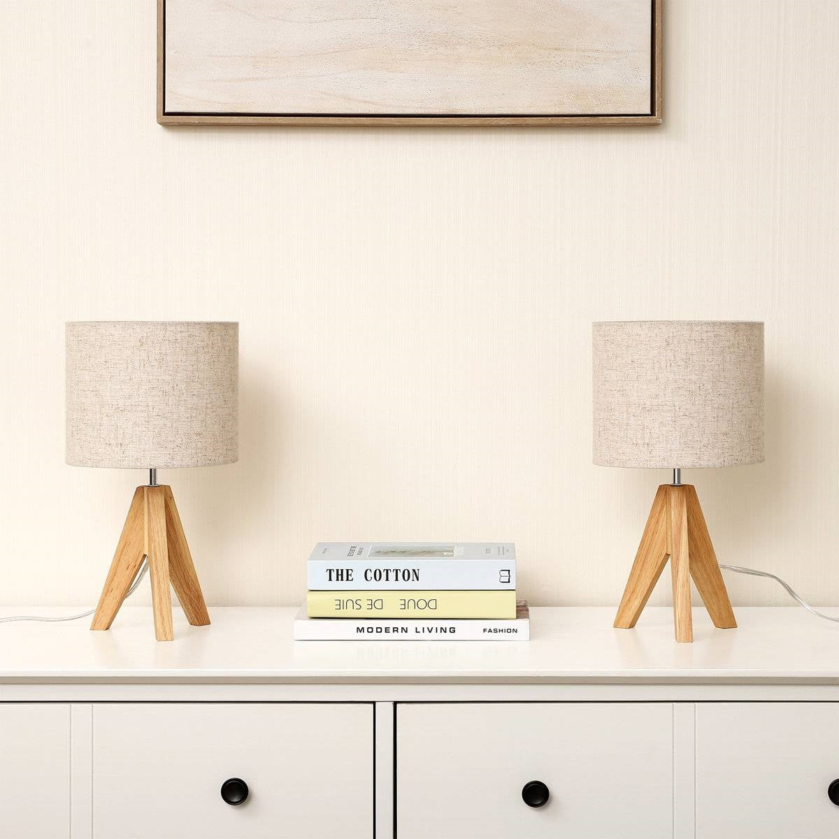 Juego de 2 lámparas de mesa trípode de madera maciza con pantalla cilíndrica de lino beige