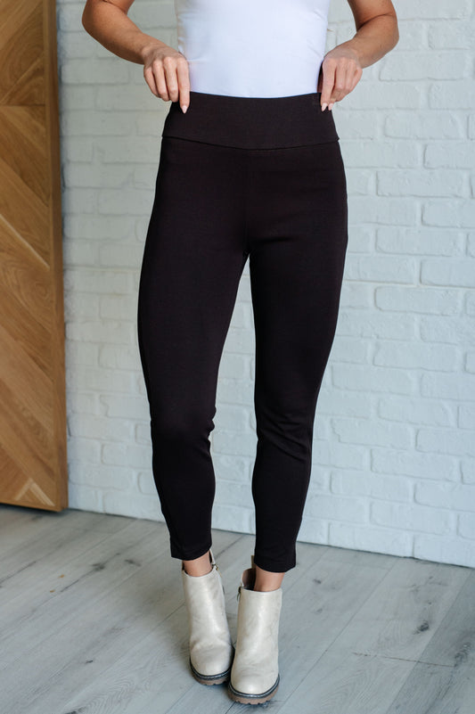 Pantalones pitillo tobilleros Magic en Chocolate