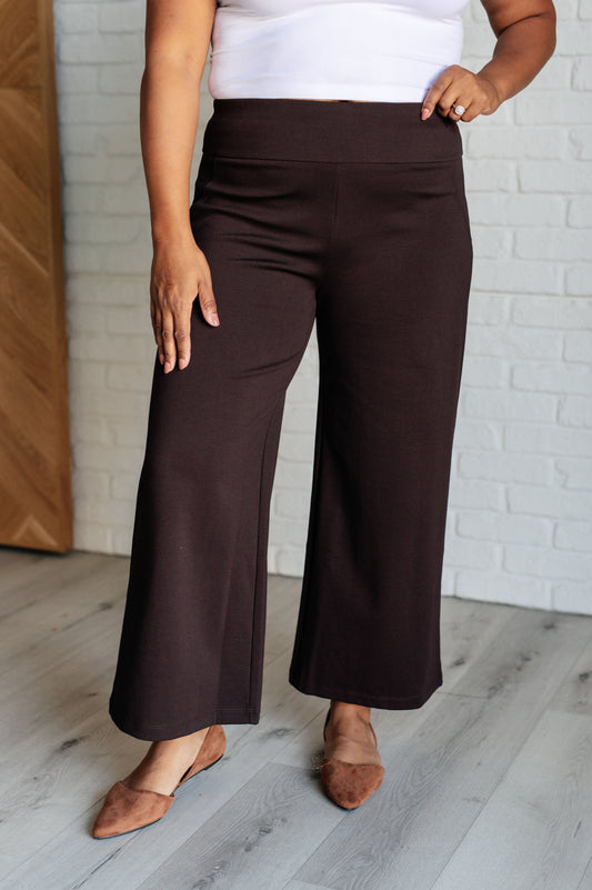 Pantalones Magic Capri de Pierna Ancha en Chocolate