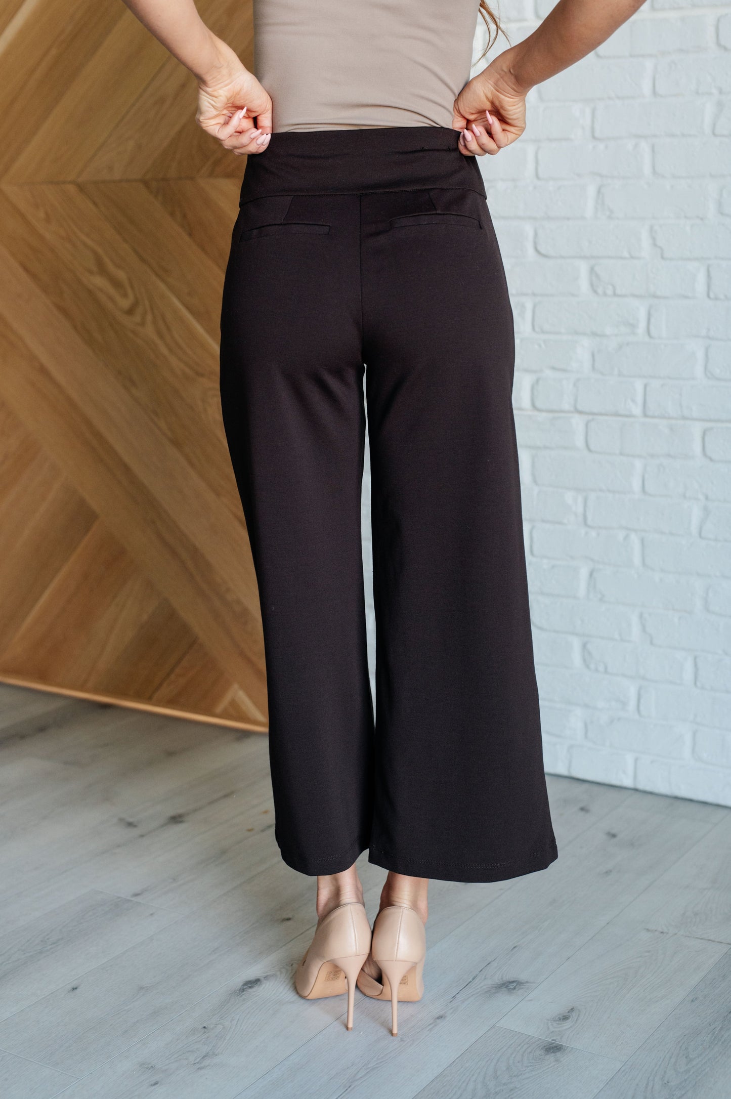 Pantalones Magic Capri de Pierna Ancha en Chocolate