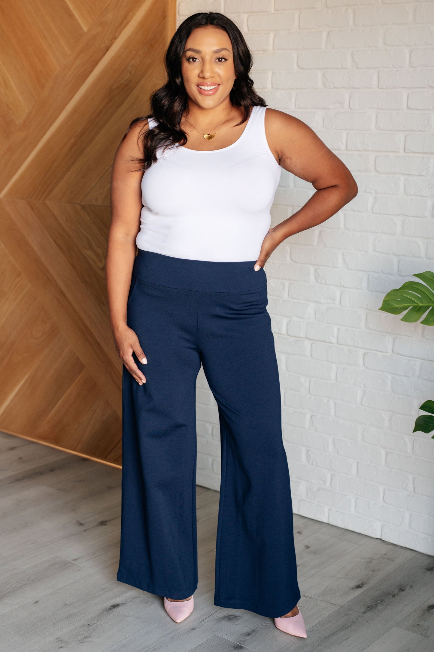 Pantalones Mágicos de Pierna Ancha en Azul Marino