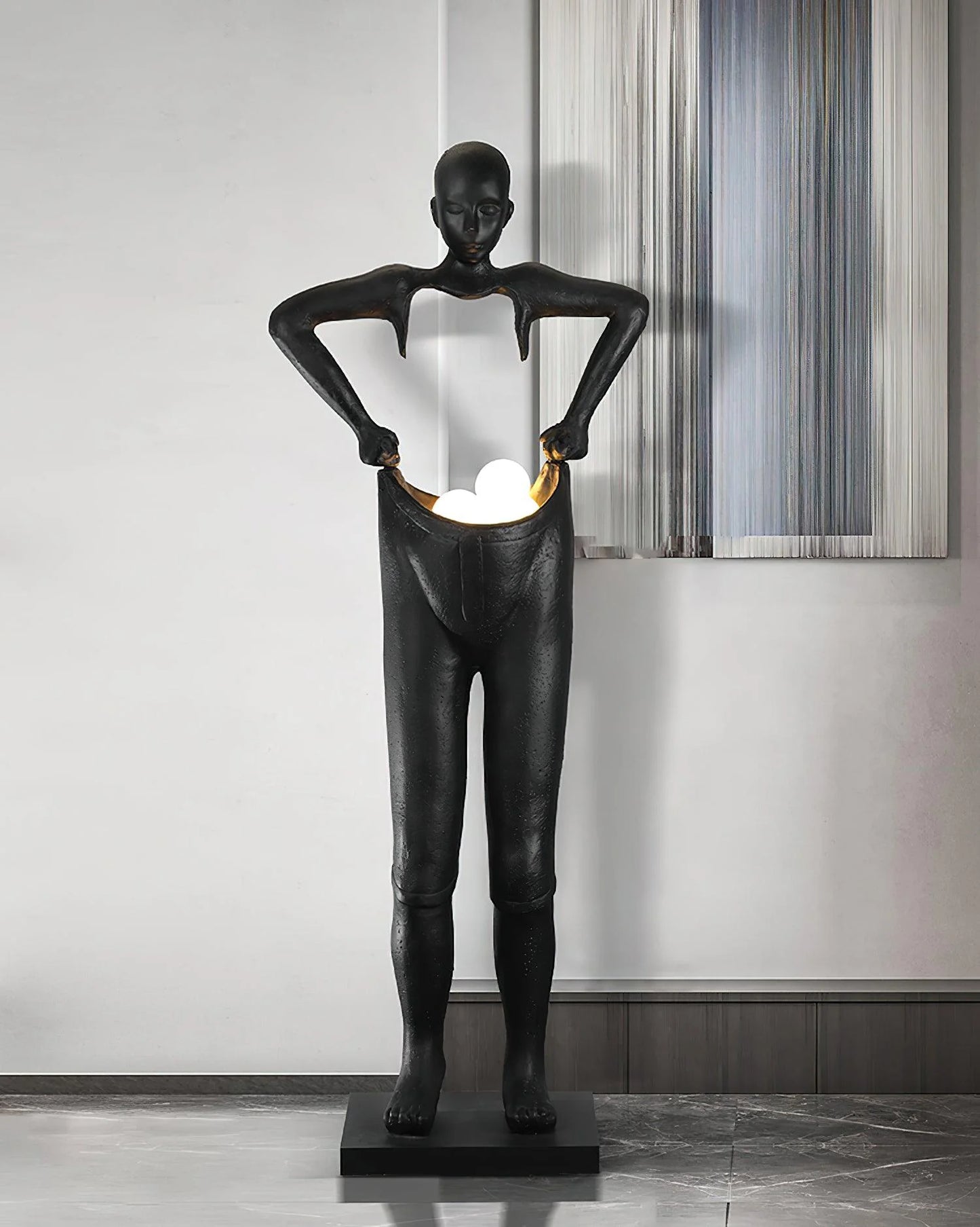 Lámpara de pie de estatua de hombre con pantalones