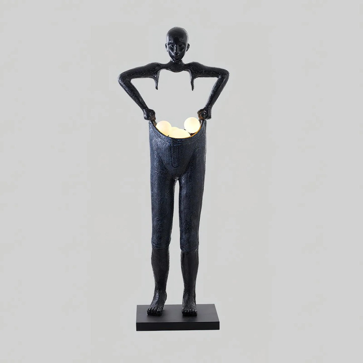 Lámpara de pie de estatua de hombre con pantalones