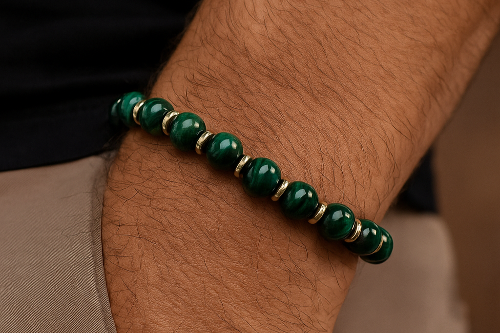 Pulsera de ojo de tigre verde para la riqueza y la confianza – Cuentas de 8 mm con detalles dorados (muñecas medianas)