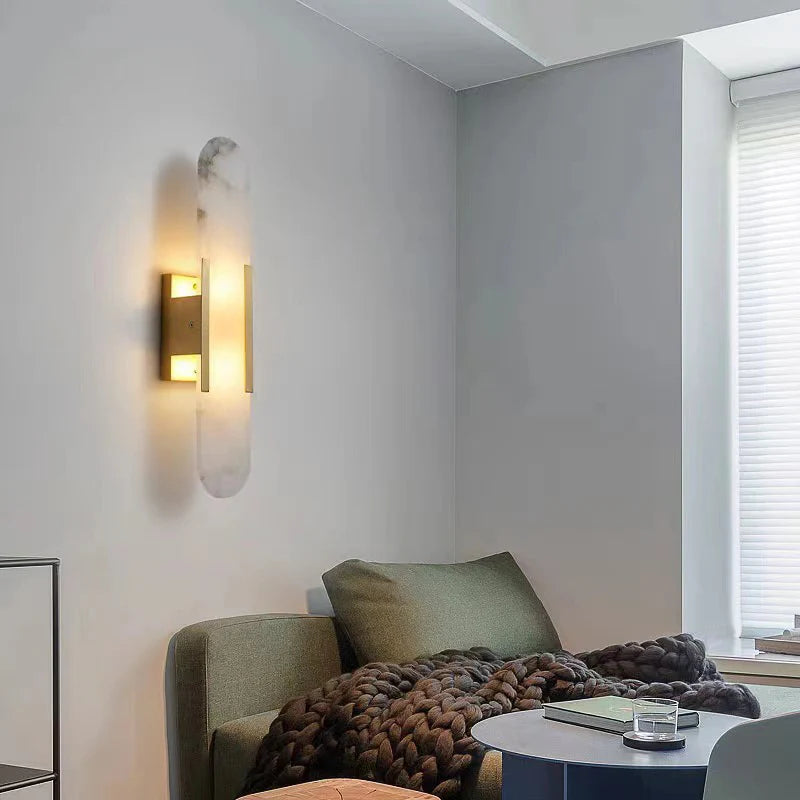 Lámpara de pared alargada de alabastro Melange