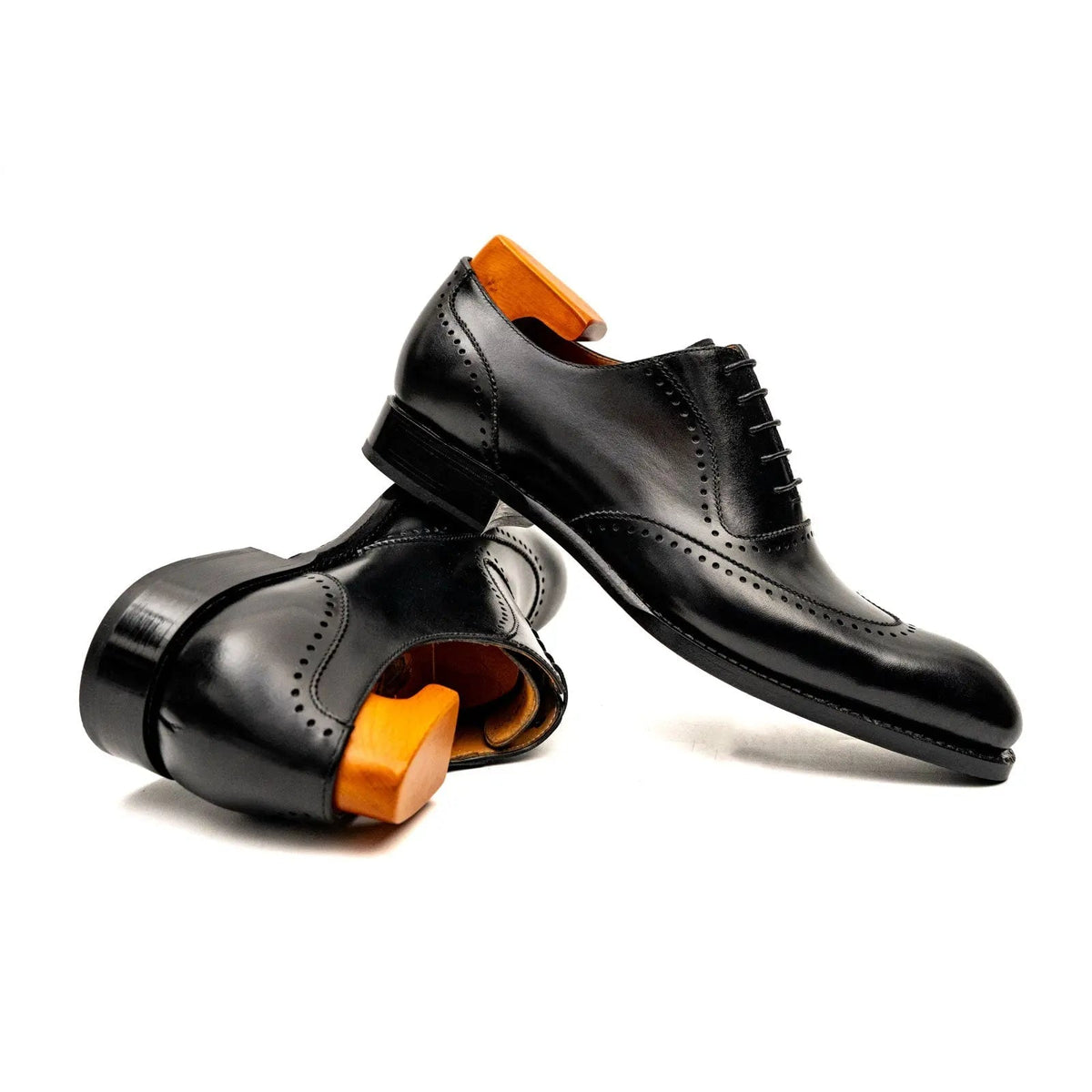 Black Wingtip Cow Leather Oxford Shoes