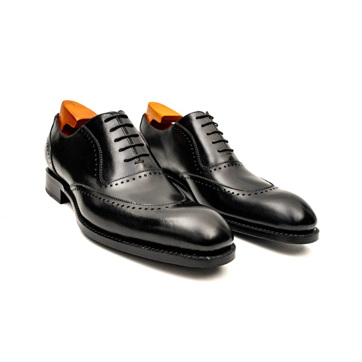 Black Wingtip Cow Leather Oxford Shoes